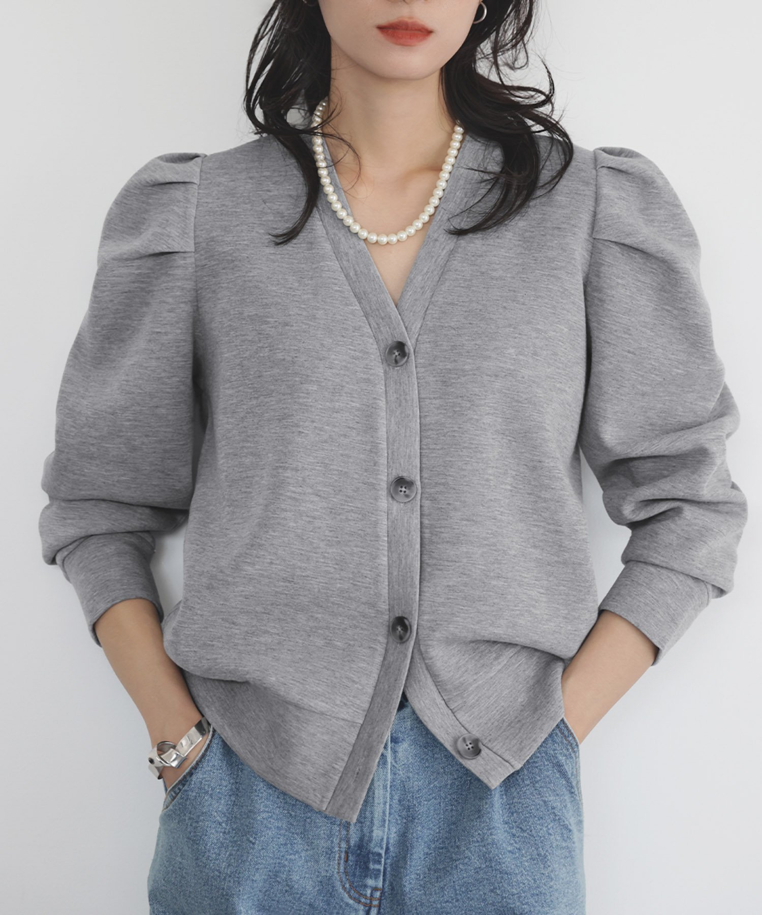 【その他のブランド/Other】のショルダーギャザーVネックカーディガン【洗える】 インテリア・キッズ・メンズ・レディースファッション・服の通販 founy(ファニー) ファッション Fashion レディースファッション Fashion for Women トップス・カットソー Cut & Sew Tops カーディガン・羽織り Layered Style Cardigans Vネックトップス V-Neck Tops / V-Cut Neckline Shirts カーディガン Cardigan, Knitwear ギャザー Gathered, Ruffled ショルダー Shoulder, Shoulder Strap エレガント 上品 Elegant 洗える Machine Washable GRY|ID: prp329100004868064 ipo3291000000036269903