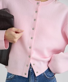 【サロン アダム エ ロペ/SALON adam et rope'】の【WEB限定】ブルジョンボタンクルーネックカーディガン 人気、トレンドファッション・服の通販 founy(ファニー) ファッション Fashion レディースファッション Fashion for Women トップス・カットソー Cut & Sew Tops カーディガン・羽織り Layered Style Cardigans おすすめ Recommended / Our Picks カーディガン Cardigan, Knitwear クロップド Cropped, Short Length シルバー Silver, Metallic Silver フレア Flare, Flared ブルゾン Blouson, Bomber Jacket ポケット Pocket, Pocket Detail ワイド Wide, Wide Fit エレガント 上品 Elegant |ID:prp329100004868083