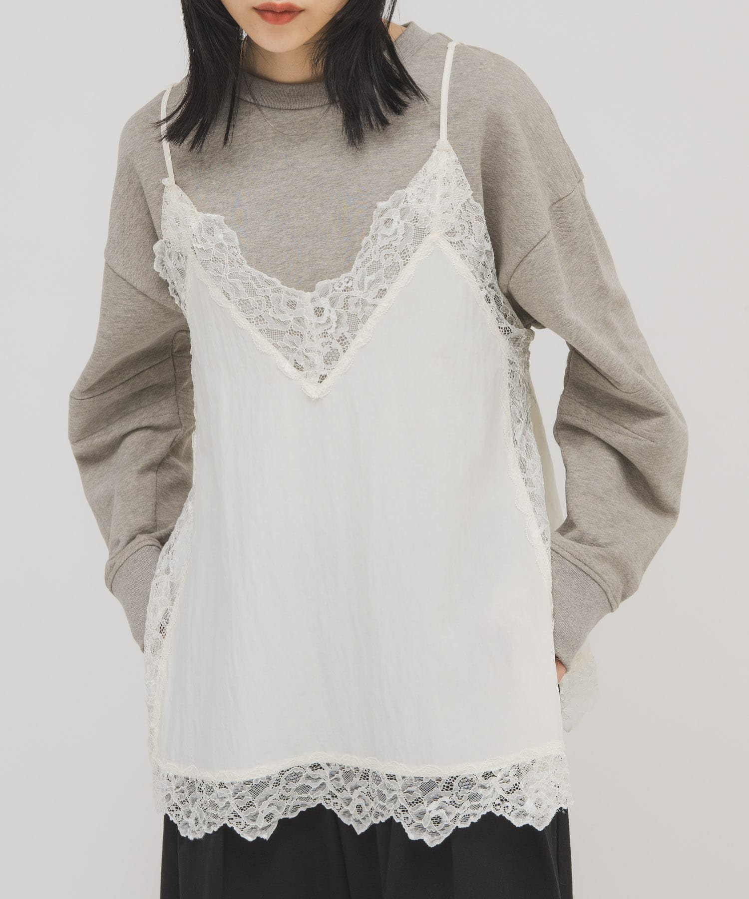 【ケービーエフ/KBF / URBAN RESEARCH】のヴィンテージライクレースキャミソール インテリア・キッズ・メンズ・レディースファッション・服の通販 founy(ファニー) 　ファッション　Fashion　レディースファッション　Fashion for Women　トップス・カットソー　Cut & Sew Tops　キャミソール&ノースリーブ　Camisoles & Sleeveless Tops　2026年　2026　おすすめ　Recommended / Our Picks　キャミソール　Camisole, Spaghetti Strap Top　サテン　Satin, Glossy Fabric　スウェット / スエット　Sweatshirt, Sweatwear　スリット　Slit, Slit Detail　チュニック　Tunic, Long Top　トレンド　Trend, Trending Now　レース　Lace, Lace Fabric　夏　Summer　S/S・春夏　SS, Spring/Summer, Warm Season　アイボリー|ID: prp329100004868085 ipo3291000000036270201