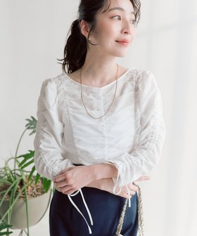 【ラブティックボンボン/La boutique BonBon】の【盛れるブラウス】シャーリングギャザードロストスリーブブラウス 人気、トレンドファッション・服の通販 founy(ファニー) ファッション Fashion レディースファッション Fashion for Women トップス・カットソー Cut & Sew Tops シャツ・ブラウス・オフィスカジュアル Elegant Blouses & Button-Ups ギャザー Gathered, Ruffled ギンガム Gingham, Gingham Fabric クロップド Cropped, Short Length 吸水 Absorbent, Quick-Dry サッカー Seersucker, Summer Fabric シンプル Simple, Minimal ストレッチ Stretch, Stretchy Fabric チェック Check, Plaid, Tartan デコルテ Décolleté, Neckline デニム Denim, Jeans Material フェミニン Feminine, Girly メッシュ Mesh, Net Fabric 無地 Plain, Solid Color ワイド Wide, Wide Fit おすすめ Recommended / Our Picks 夏 Summer エレガント 上品 Elegant |ID:prp329100004868087