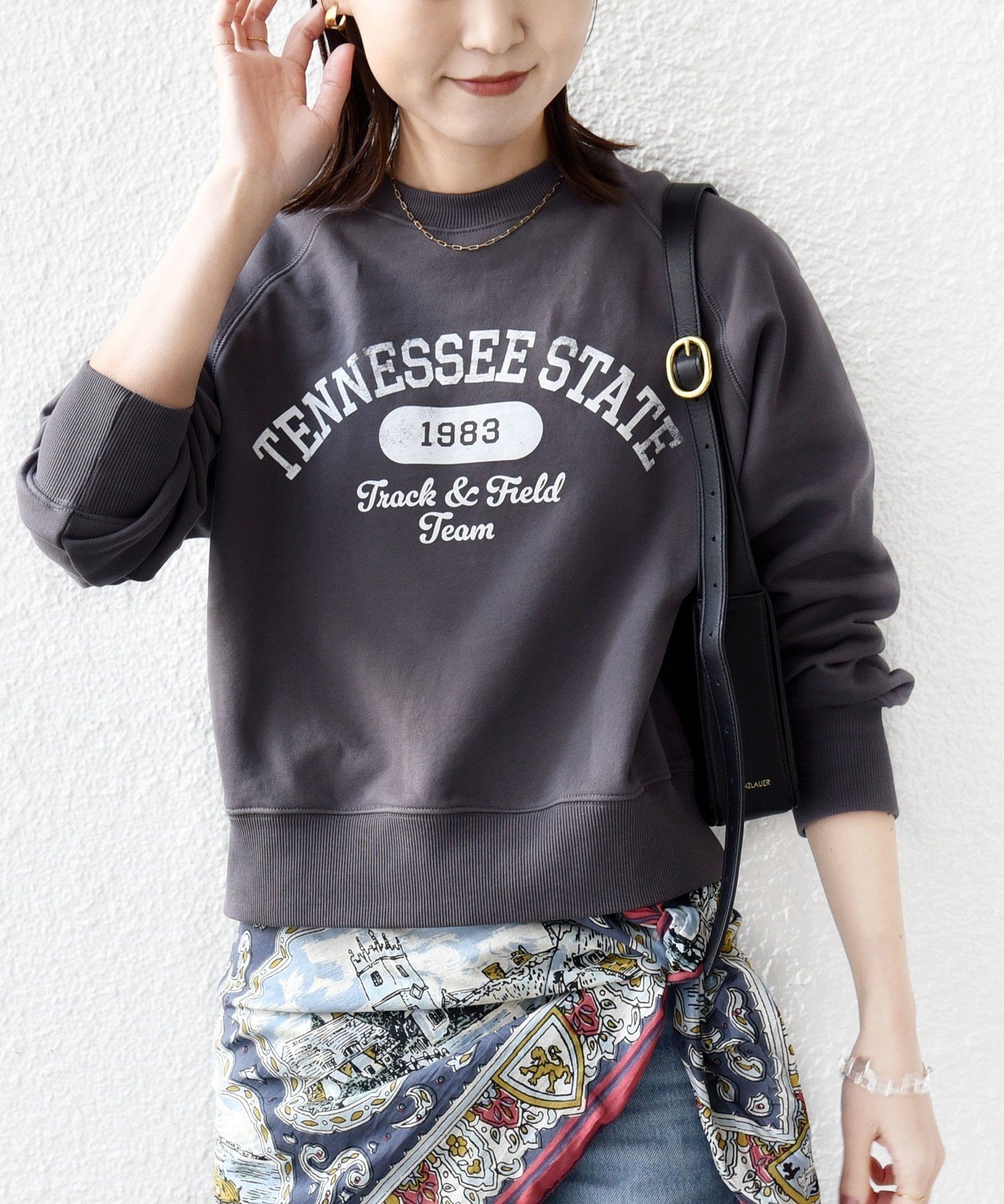 【シップス フォー ウィメン/SHIPS】の【SHIPS別注】TENNESSEE 洗濯機可能 ロゴ スウェット 人気、トレンドファッション・服の通販 founy(ファニー) 　ファッション　Fashion　レディースファッション　Fashion for Women　トップス・カットソー　Cut & Sew Tops　レディースパーカー・カジュアルフーディー　Casual Hoodies & Sweatshirts　スウェット・クルーネックトップス　Sweatshirts & Crewnecks / Relaxed Fit Sweat Tops　ヴィンテージ　Vintage Style　コンパクト　Compact, Small Size　スウェット / スエット　Sweatshirt, Sweatwear　スタンダード　Standard, Basic　バランス　Balance, Style Balance　プリント　Print, Printed Pattern　ベーシック　Basic, Essential　ポケット　Pocket, Pocket Detail　別注　Limited Edition, Custom Order　ユーズド　Used, Vintage-Look　ワーク　Workwear, Utility Style　2026年　2026　 other-1|ID: prp329100004868410 ipo3291000000036274991