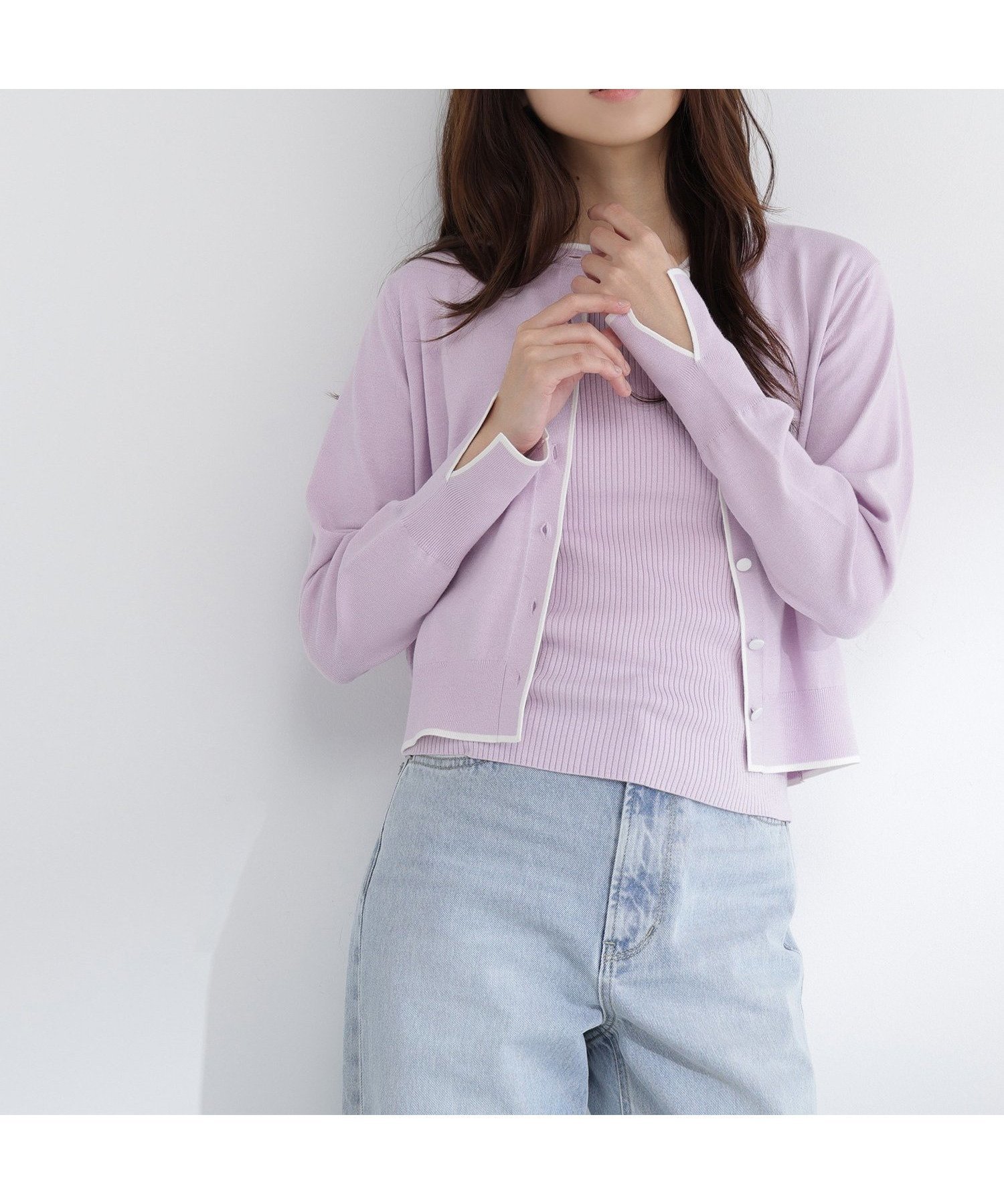 【ナチュラル ビューティー ベーシック/NATURAL BEAUTY BASIC】のクルミボタンバイカラーアンサンブル インテリア・キッズ・メンズ・レディースファッション・服の通販 founy(ファニー) 　ファッション　Fashion　レディースファッション　Fashion for Women　トップス・カットソー　Cut & Sew Tops　アンサンブルニット　Knit Ensembles & Twin Sets　アンサンブル　Ensemble Set　インナー　Innerwear　カーディガン　Cardigan, Knitwear　コンパクト　Compact, Small Size　スリット　Slit, Slit Detail　ポケット　Pocket, Pocket Detail　パープル系2|ID: prp329100004868411 ipo3291000000036275046