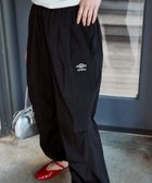 【フリークスストア/FREAK'S STORE】の機能性素材 別注 ワンポイントロゴタックパンツ 限定展開 人気、トレンドファッション・服の通販 founy(ファニー) ファッション Fashion レディースファッション Fashion for Women パンツ Pants & Trousers 今季 This Season, Current Season ショーツ Shorts, Short Pants スペシャル Special, Limited Edition セットアップ Set-Up, Coordinated Outfit トレンド Trend, Trending Now ドローコード Drawcord, Drawstring Cord バランス Balance, Style Balance バルーン Balloon, Balloon Silhouette 別注 Limited Edition, Custom Order メンズ Men's, Menswear ユニセックス Unisex, Genderless レギュラー Regular, Standard Fit S/S・春夏 SS, Spring/Summer, Warm Season 夏 Summer 2026年 2026 thumbnail ブラック|ID: prp329100004868412 ipo3291000000036275066