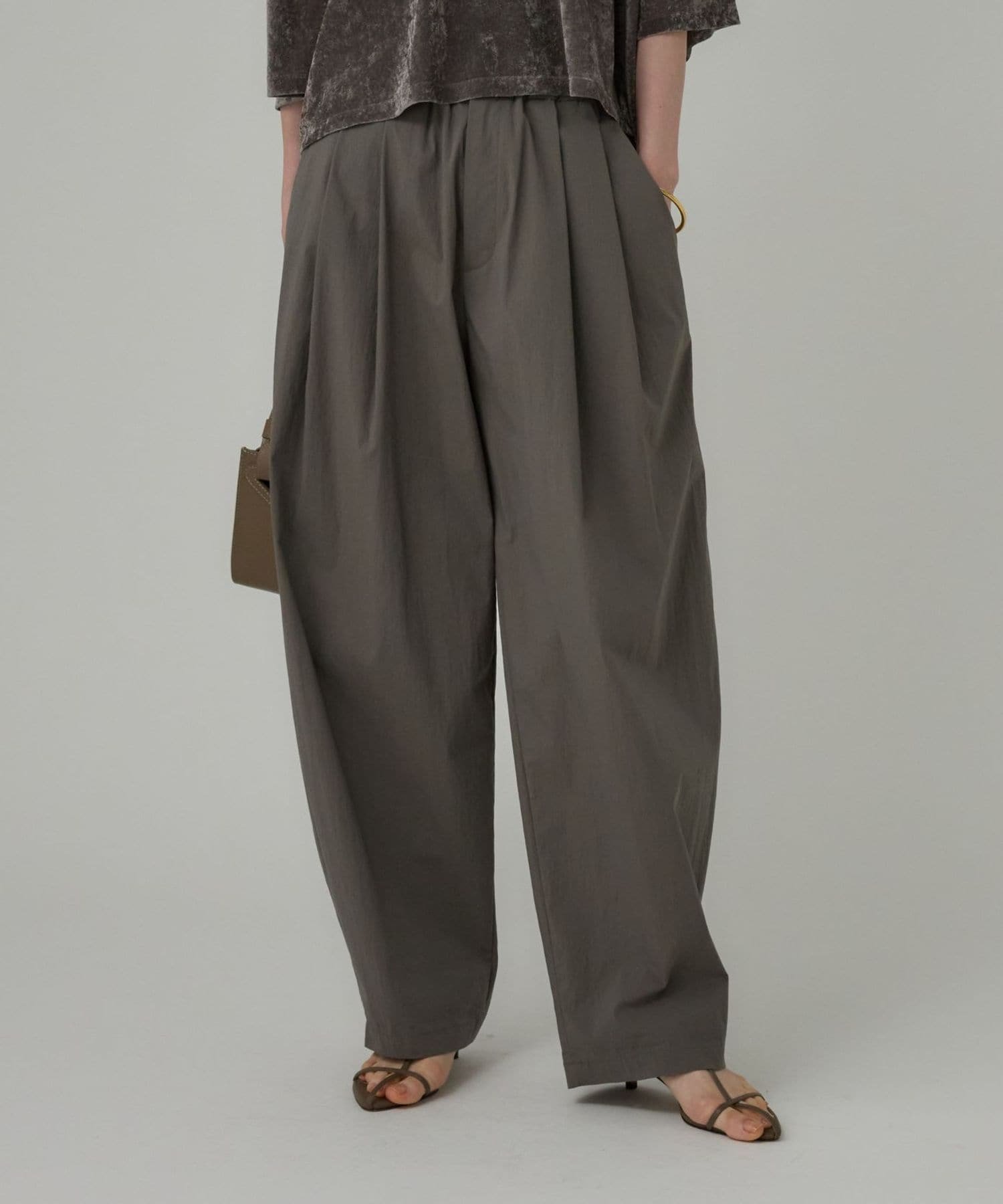 【バビロン/BABYLONE / KIDS】のコットンナイロンタックパンツ インテリア・キッズ・メンズ・レディースファッション・服の通販 founy(ファニー) 　ファッション　Fashion　キッズファッション　Fashion for Kids　ボトムス　Bottoms　コンパクト　Compact, Small Size　軽量　Lightweight, Ultra Light　人気　Popular, Best Seller　バランス　Balance, Style Balance　ボトム　Bottoms, Lower Wear　ワイド　Wide, Wide Fit　ワッシャー　Washer, Crinkled Finish　再入荷　Restock / Back in Stock　ダークグレー17|ID: prp329100004868414 ipo3291000000036275113