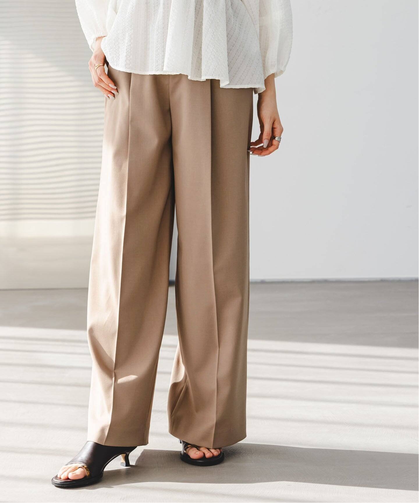 【ノーブル / スピック&スパン/NOBLE / Spick & Span】の《追加・WEB限定カラー》エステルツイルストレッチスラックスパンツ インテリア・キッズ・メンズ・レディースファッション・服の通販 founy(ファニー) 　ファッション　Fashion　レディースファッション　Fashion for Women　パンツ　Pants & Trousers　洗える　Machine Washable　スタイリッシュ　Stylish, Fashionable　ツイル　Twist, Twisted Detail　定番　Standard, Basic Item　ベージュ A|ID: prp329100004868415 ipo3291000000036275137