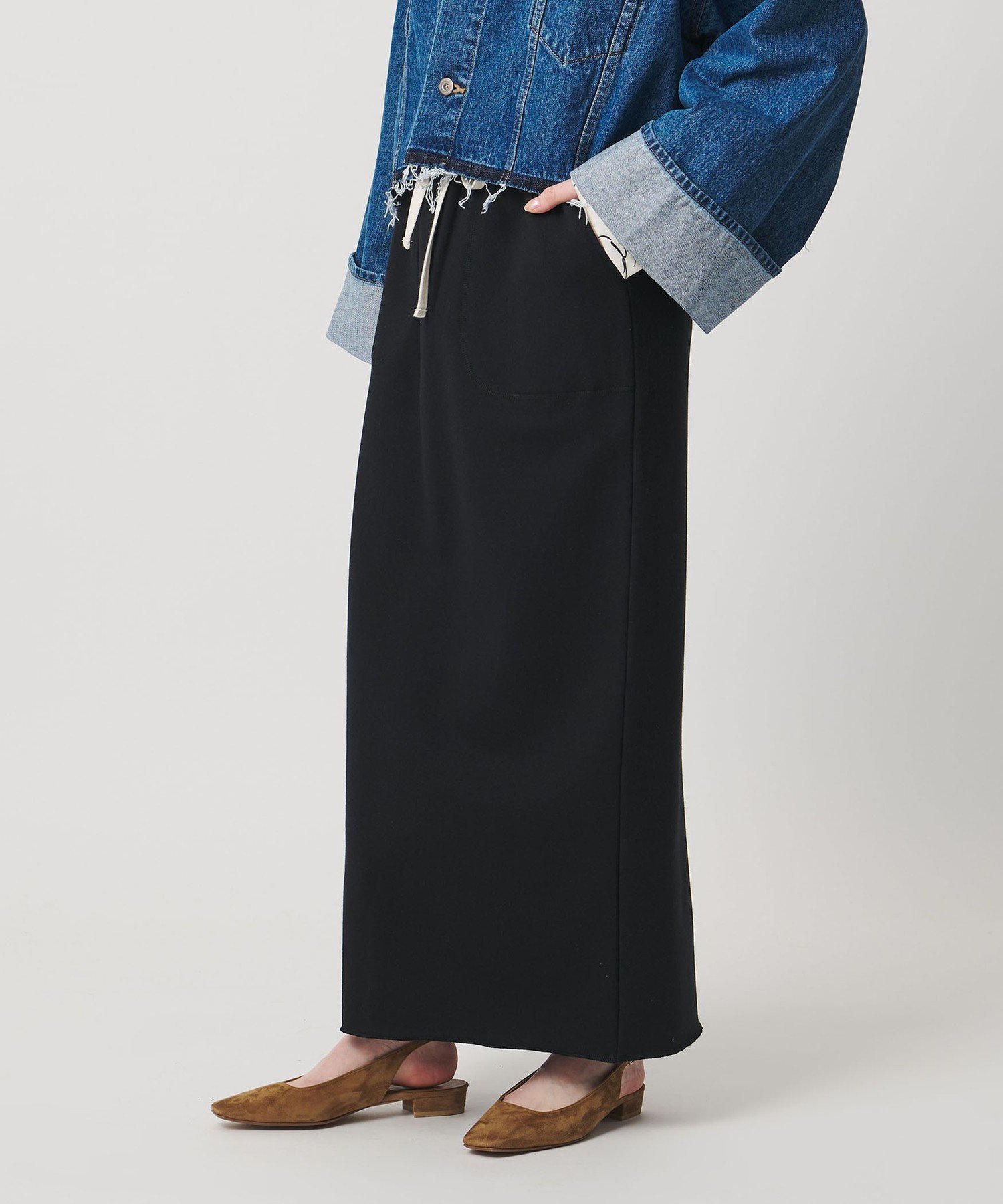 【ユナイテッドアローズ/UNITED ARROWS】のSACRA スウェット Iラインスカート インテリア・キッズ・メンズ・レディースファッション・服の通販 founy(ファニー) 　ファッション　Fashion　レディースファッション　Fashion for Women　スカート　Skirts　カットソー　Cut and Sewn Top　スウェット / スエット　Sweatshirt, Sweatwear　スリット　Slit, Slit Detail　エレガント 上品　Elegant　BLACK|ID: prp329100004868424 ipo3291000000036275258