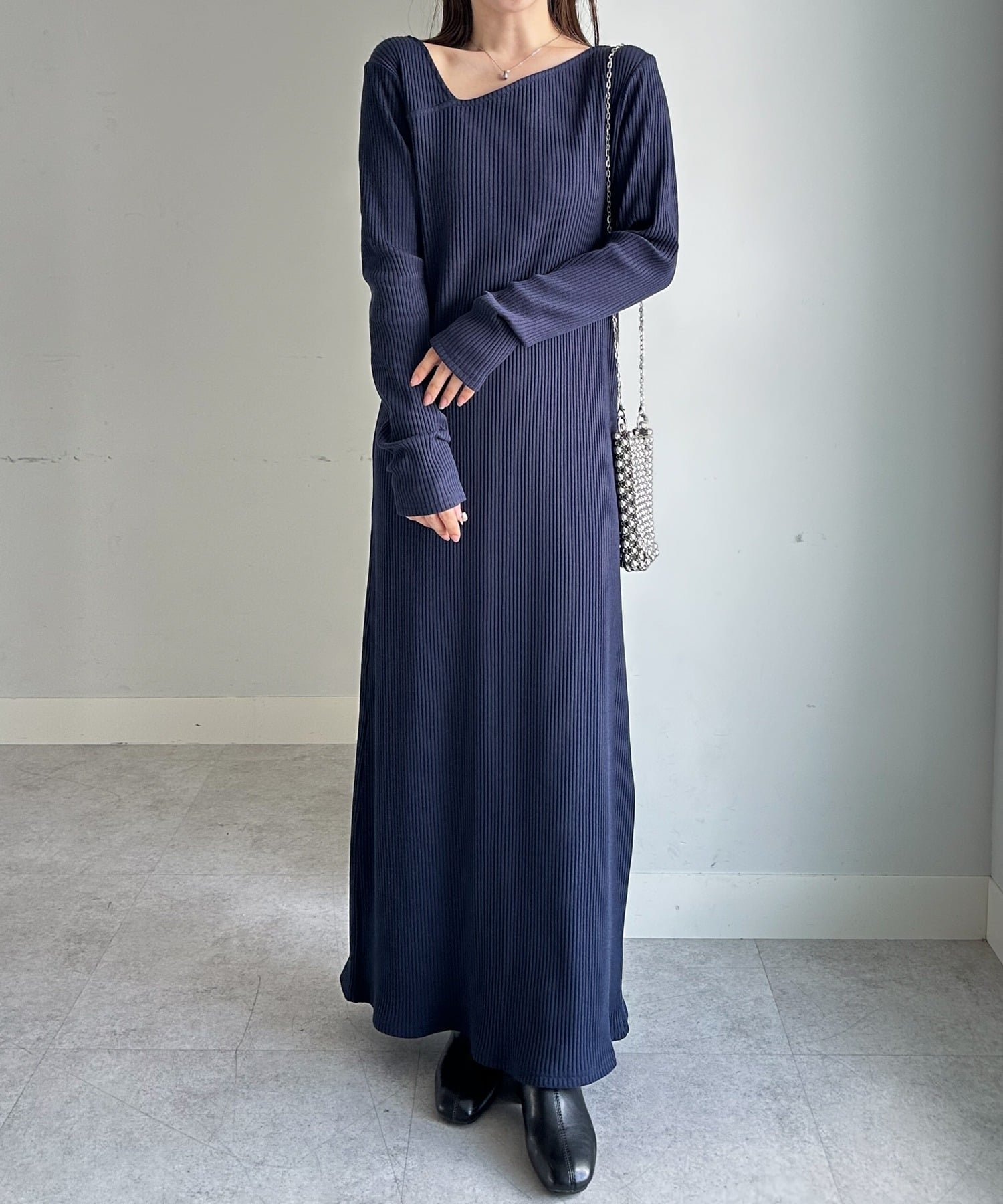 【ラナン/Ranan】のRanan/アシメネックリブワンピース インテリア・キッズ・メンズ・レディースファッション・服の通販 founy(ファニー) 　ファッション　Fashion　レディースファッション　Fashion for Women　ワンピース　Dresses　カットソー　Cut and Sewn Top　ジャケット　Jacket, Outerwear　スニーカー　Sneakers, Trainers　スリット　Slit, Slit Detail　デコルテ　Décolleté, Neckline　人気　Popular, Best Seller　長袖　Long Sleeve, Full Sleeve　フィット　Fit, Slim Fit　ポケット　Pocket, Pocket Detail　リラックス　Relax, Relaxed Fit　ロング　Long, Long-Length　楽ちん　Easy Fit, Comfortable　おすすめ　Recommended / Our Picks　夏　Summer　NE|ID: prp329100004868435 ipo3291000000036275517