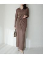 【アニュアンス/anuans】のモチーフデザインワンピース 人気、トレンドファッション・服の通販 founy(ファニー) ファッション Fashion レディースファッション Fashion for Women ワンピース Dresses アクセサリー Fashion Accessories エレガント 上品 Elegant カシュクール Wrap Design ギャザー Gathered, Ruffled シューズ Shoes, Footwear とろみ Fluid, Flowy Fabric デコルテ Décolleté, Neckline パーティ Party, Party Style フィット Fit, Slim Fit フラット Flat, Flat Shoes ブローチ Brooch, Pin Brooch ラップ Wrap, Wrap Design ロング Long, Long-Length 再入荷 Restock / Back in Stock おすすめ Recommended / Our Picks thumbnail BEIGE|ID: prp329100004869114 ipo3291000000036284660