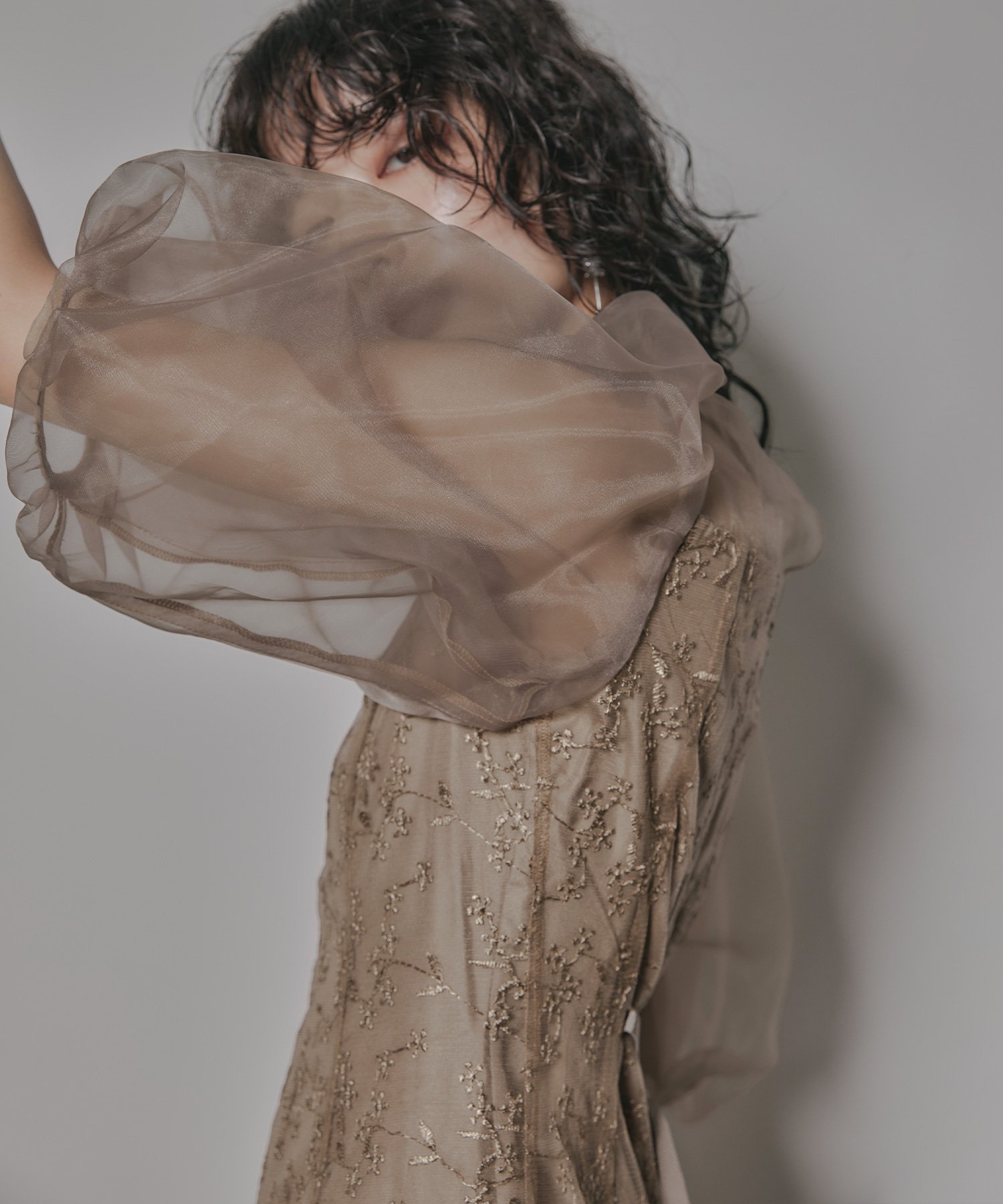 【ビーフラット/bflat】の【低身長用サイズあり】オーガンジーパフスリーブ刺繍レースドレス 人気、トレンドファッション・服の通販 founy(ファニー) 　ファッション　Fashion　レディースファッション　Fashion for Women　ワンピース　Dresses　フォーマル・パーティードレス・結婚式用ドレス　Elegant & Casual Dresses　イエロー　Yellow　オーガンジー　Organza Fabric　スリーブ　Sleeve, Long Sleeve / Short Sleeve　デコルテ　Décolleté, Neckline　ドレス　Dress, One-Piece　リボン　Ribbon, Bow　レース　Lace, Lace Fabric　おすすめ　Recommended / Our Picks　エレガント 上品　Elegant　結婚式　Wedding　披露宴　Wedding Reception　二次会　After Party　 other-1|ID: prp329100004869134 ipo3291000000036284875