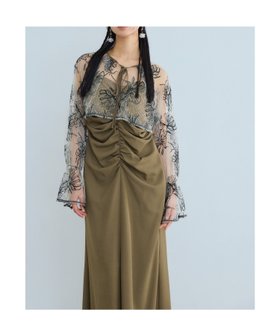 【ビーフラット/bflat】のMany wayゴールドフラワードレス 2点セット ボレロ キャミワンピース 結婚式 成人式 人気、トレンドファッション・服の通販 founy(ファニー) ファッション Fashion レディースファッション Fashion for Women アウター Coat / Outerwear Collection ボレロ・ショート丈ジャケット / ドレス羽織りに Boleros & Short Jackets ワンピース Dresses フォーマル・パーティードレス・結婚式用ドレス Elegant & Casual Dresses キャミソールワンピース Camisole Dresses キャミワンピース Cami Dress, Slip Dress ギャザー Gathered, Ruffled ショート Short, Short Length フロント Front, Front Design ボレロ Bolero, Short Cardigan おすすめ Recommended / Our Picks 結婚式 Wedding 披露宴 Wedding Reception 二次会 After Party |ID:prp329100004869148