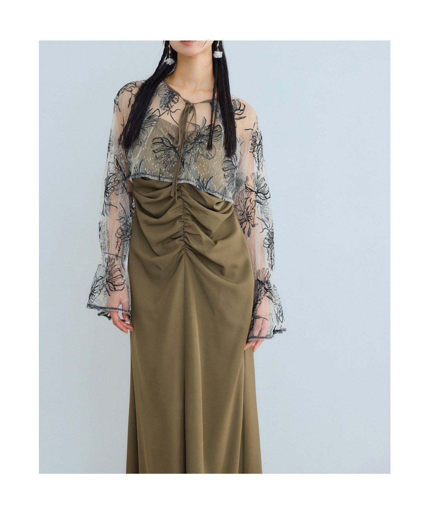 【ビーフラット/bflat】のMany wayゴールドフラワードレス 2点セット ボレロ キャミワンピース 結婚式 成人式 インテリア・キッズ・メンズ・レディースファッション・服の通販 founy(ファニー) 　ファッション　Fashion　レディースファッション　Fashion for Women　アウター　Coat / Outerwear Collection　ボレロ・ショート丈ジャケット / ドレス羽織りに　Boleros & Short Jackets　ワンピース　Dresses　フォーマル・パーティードレス・結婚式用ドレス　Elegant & Casual Dresses　キャミソールワンピース　Camisole Dresses　キャミワンピース　Cami Dress, Slip Dress　ギャザー　Gathered, Ruffled　ショート　Short, Short Length　フロント　Front, Front Design　ボレロ　Bolero, Short Cardigan　おすすめ　Recommended / Our Picks　結婚式　Wedding　披露宴　Wedding Reception　二次会　After Party　キャメル|ID: prp329100004869148 ipo3291000000036285059