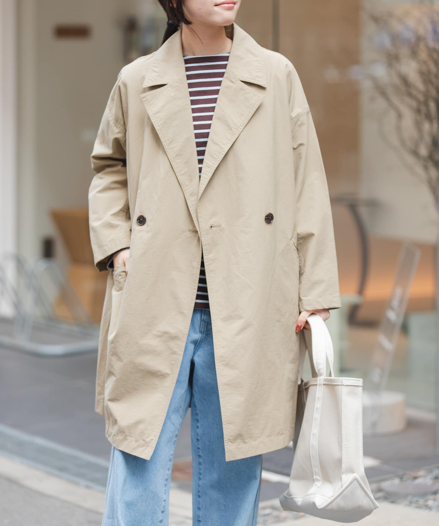 【アーバンリサーチ ドアーズ/URBAN RESEARCH DOORS】のFORK SPOON オーバーライトミドルコート インテリア・キッズ・メンズ・レディースファッション・服の通販 founy(ファニー) 　ファッション　Fashion　レディースファッション　Fashion for Women　アウター　Coat / Outerwear Collection　コート・ロングコート・ピーコート　Long Coats, Peacoats & More　今季　This Season, Current Season　ダブル　Double, Double-Breasted　人気　Popular, Best Seller　バランス　Balance, Style Balance　ベーシック　Basic, Essential　ミドル　Middle Length, Mid Height　ロング　Long, Long-Length　楽ちん　Easy Fit, Comfortable　ワイド　Wide, Wide Fit　S/S・春夏　SS, Spring/Summer, Warm Season　夏　Summer　エレガント 上品　Elegant　2026年　2026　ベージュ|ID: prp329100004869467 ipo3291000000036290585