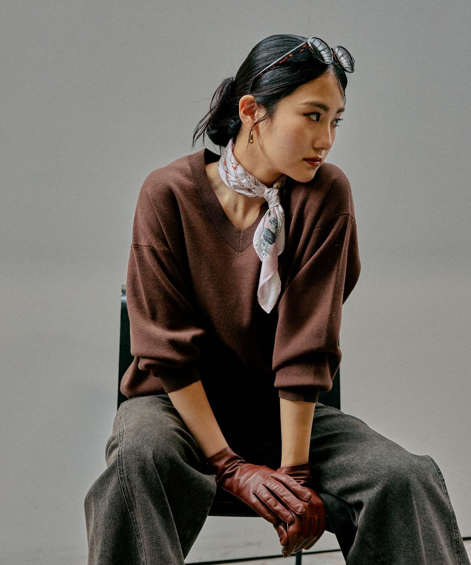 【グローバルワーク/GLOBAL WORK】のスウェットライクVネックプルオーバー/571342 インテリア・キッズ・メンズ・レディースファッション・服の通販 founy(ファニー) 　ファッション　Fashion　レディースファッション　Fashion for Women　トップス・カットソー　Cut & Sew Tops　レディースパーカー・カジュアルフーディー　Casual Hoodies & Sweatshirts　カジュアルプルオーバー・ニットトップス　Pullovers & Knit Tops / Casual Pullovers　スウェット・クルーネックトップス　Sweatshirts & Crewnecks / Relaxed Fit Sweat Tops　Vネックトップス　V-Neck Tops / V-Cut Neckline Shirts　おすすめ　Recommended / Our Picks　ジャカード／ジャガード　Jacquard, Woven Pattern　ダブル　Double, Double-Breasted　ラウンド　Round, Round Neck　ブラウン55|ID: prp329100004869494 ipo3291000000036291188