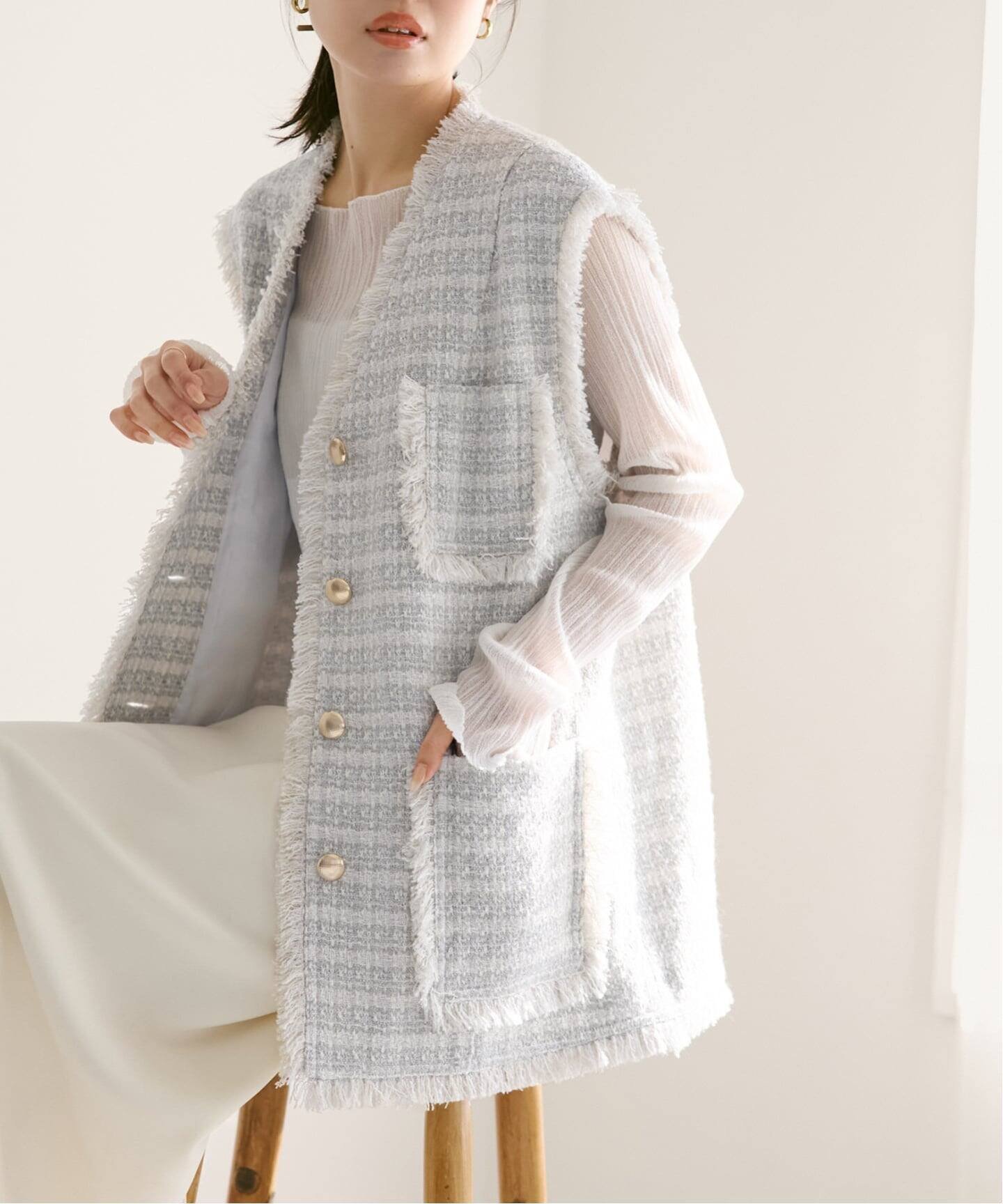 【ノーブル / スピック&スパン/NOBLE / Spick & Span】のラメツイードノーカラージレ インテリア・キッズ・メンズ・レディースファッション・服の通販 founy(ファニー) 　ファッション　Fashion　レディースファッション　Fashion for Women　アウター　Coat / Outerwear Collection　トップス・カットソー　Cut & Sew Tops　ベスト&ジレ / 重ね着スタイル　Vests & Gilets　おすすめ　Recommended / Our Picks　ツイード　Twill, Twill Weave　フリンジ　Fringe, Tassel　別注　Limited Edition, Custom Order　ホワイト|ID: prp329100004869499 ipo3291000000036291270
