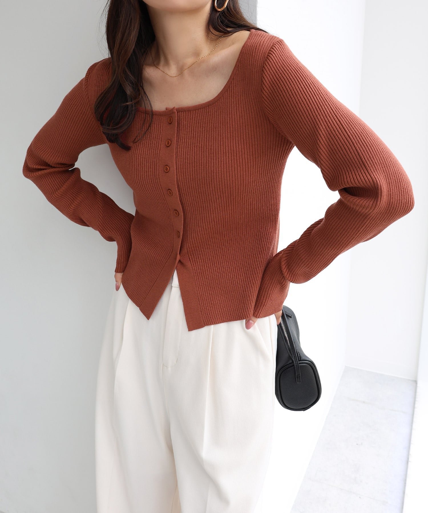 【アンドミー/andme】のボートネック リブ ニット カーディガン トップス インテリア・キッズ・メンズ・レディースファッション・服の通販 founy(ファニー) 　ファッション　Fashion　レディースファッション　Fashion for Women　トップス・カットソー　Cut & Sew Tops　ニット　Knit Tops & Sweaters　カーディガン・羽織り　Layered Style Cardigans　インナー　Innerwear　カーディガン　Cardigan, Knitwear　シンプル　Simple, Minimal　ジャケット　Jacket, Outerwear　デコルテ　Décolleté, Neckline　フィット　Fit, Slim Fit　フロント　Front, Front Design　ラウンド　Round, Round Neck　リブニット　Rib Knit, Ribbed Knit　エレガント 上品　Elegant　モカレッド|ID: prp329100004869506 ipo3291000000036291481