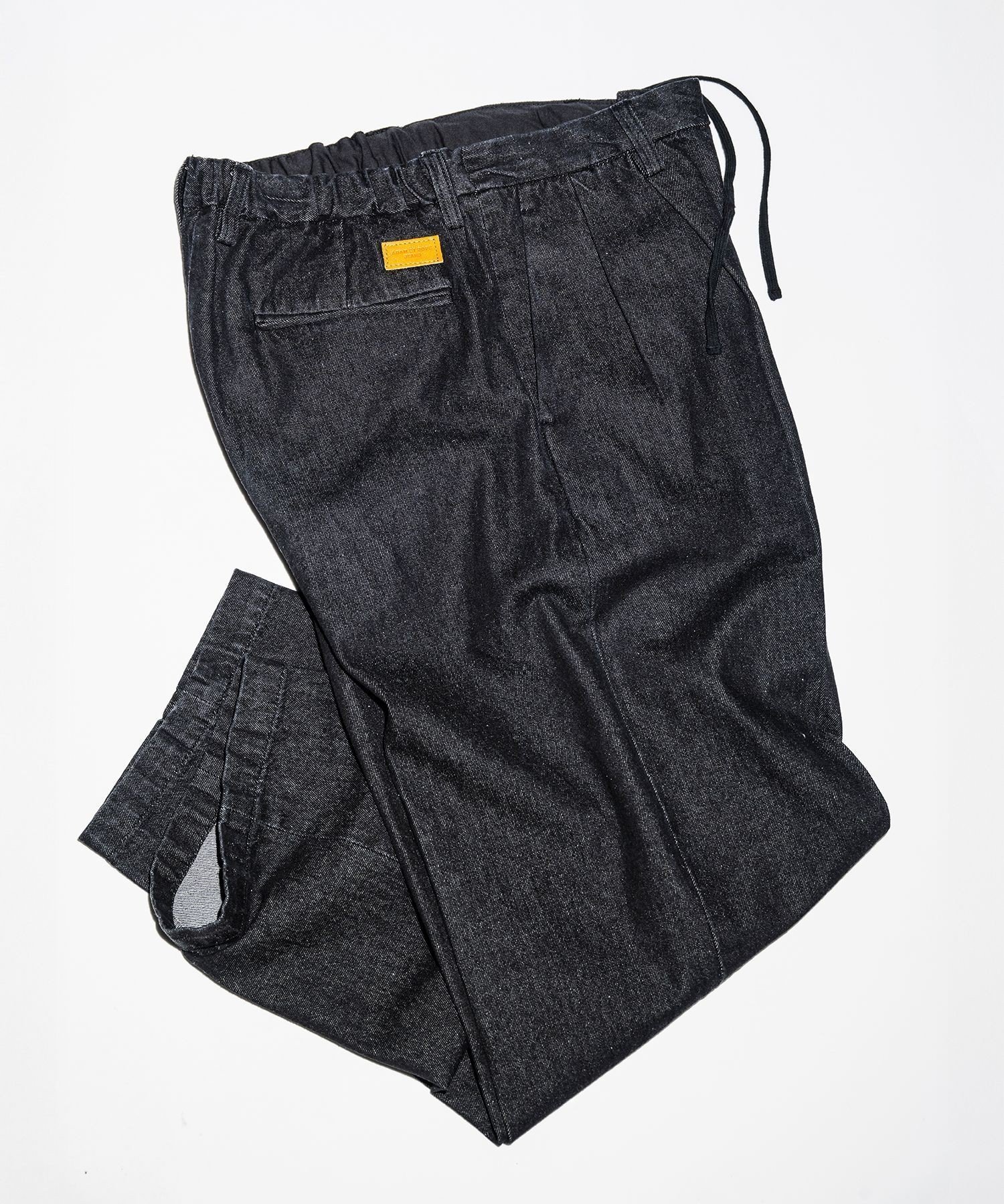 【アダム エ ロペ/ADAM ET ROPE'】のワイド イージー デニムパンツ / ADAM ET ROPE JEANS -GRID- インテリア・キッズ・メンズ・レディースファッション・服の通販 founy(ファニー) 　ファッション　Fashion　レディースファッション　Fashion for Women　パンツ　Pants & Trousers　デニムパンツ・ジーンズ・美脚デニム　Denim Jeans & Pants　ヴィンテージ　Vintage Style　クッション　Cushion, Throw Pillow　スニーカー　Sneakers, Trainers　デニム　Denim, Jeans Material　ドローコード　Drawcord, Drawstring Cord　フィット　Fit, Slim Fit　ポケット　Pocket, Pocket Detail　ワイド　Wide, Wide Fit　おすすめ　Recommended / Our Picks　エレガント 上品　Elegant　ブラック系(02)|ID: prp329100004869563 ipo3291000000036292944