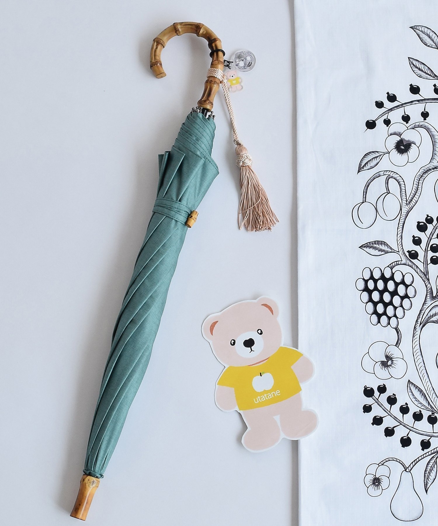 【ウタタネ/utatane】のutatane*Kuovi 100%完全遮光日傘 47cmスライドショート長傘 インテリア・キッズ・メンズ・レディースファッション・服の通販 founy(ファニー) 　ファッション　Fashion　レディースファッション　Fashion for Women　レイングッズ・傘・晴雨兼用傘　Umbrellas & Rain Gear　グラス　Glass, Eyewear　コンパクト　Compact, Small Size　コーティング　Coating, Coated Finish　傘　Umbrella, Parasol　ショート　Short, Short Length　ダメージ　Distressed, Destroyed　日傘　Parasol, UV Umbrella　jade green|ID: prp329100004869827 ipo3291000000036294725