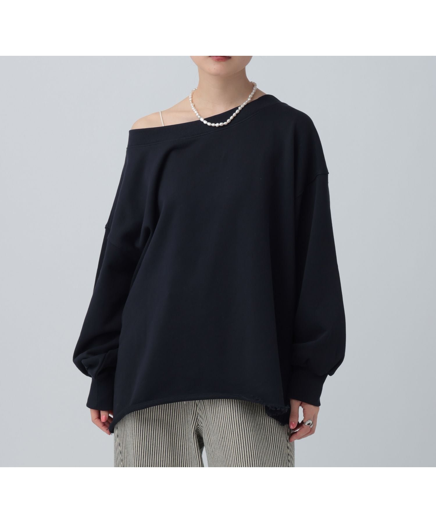 【レプシィム ローリーズファーム/LEPSIM LOWRYS FARM】のオフショルプルオーバー インテリア・キッズ・メンズ・レディースファッション・服の通販 founy(ファニー) 　ファッション　Fashion　レディースファッション　Fashion for Women　トップス・カットソー　Cut & Sew Tops　カジュアルプルオーバー・ニットトップス　Pullovers & Knit Tops / Casual Pullovers　おすすめ　Recommended / Our Picks　インナー　Innerwear　カットオフ　Cut-Off Design　シンプル　Simple, Minimal　デニム　Denim, Jeans Material　春　Spring　ネイビー88|ID: prp329100004870113 ipo3291000000036296678