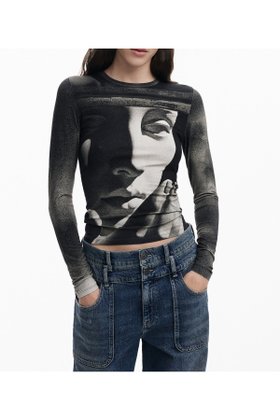 【デシグアル/Desigual】のTSWATERCOLOR Tシャツロングスリーブ 人気、トレンドファッション・服の通販 founy(ファニー) ファッション Fashion レディースファッション Fashion for Women トップス・カットソー Cut & Sew Tops シャツ・ブラウス・オフィスカジュアル Elegant Blouses & Button-Ups ロングTシャツ・Tシャツ Longline T-Shirts & Tees カラフル Colorful Design シューズ Shoes, Footwear スリーブ Sleeve, Long Sleeve / Short Sleeve デニム Denim, Jeans Material パターン Pattern, Design Print パッチワーク Patchwork, Mixed Fabric プリント Print, Printed Pattern メンズ Men's, Menswear ロング Long, Long-Length |ID:prp329100004870125