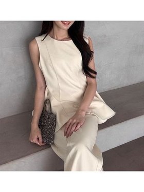 【スナイデル/SNIDEL】のペプラムパンツセットアップ 人気、トレンドファッション・服の通販 founy(ファニー) ファッション Fashion レディースファッション Fashion for Women セットアップ Matching Sets レディースパンツ・ボトムス Pants & Trousers / Bottoms エレガント 上品 Elegant オケージョン Occasion Wear 春 Spring 今季 This Season, Current Season シンプル Simple, Minimal ストレッチ Stretch, Stretchy Fabric ストレート Straight, Straight Cut スマート Smart, Elegant セットアップ Set-Up, Coordinated Outfit センター Center, Center Line ツイル Twist, Twisted Detail トレンド Trend, Trending Now パターン Pattern, Design Print フレア Flare, Flared ペプラム Peplum, Flared Hem ポケット Pocket, Pocket Detail ワイド Wide, Wide Fit おすすめ Recommended / Our Picks |ID:prp329100004870134