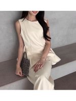 【スナイデル/SNIDEL】のペプラムパンツセットアップ 人気、トレンドファッション・服の通販 founy(ファニー) ファッション Fashion レディースファッション Fashion for Women セットアップ Matching Sets レディースパンツ・ボトムス Pants & Trousers / Bottoms エレガント 上品 Elegant オケージョン Occasion Wear 春 Spring 今季 This Season, Current Season シンプル Simple, Minimal ストレッチ Stretch, Stretchy Fabric ストレート Straight, Straight Cut スマート Smart, Elegant セットアップ Set-Up, Coordinated Outfit センター Center, Center Line ツイル Twist, Twisted Detail トレンド Trend, Trending Now パターン Pattern, Design Print フレア Flare, Flared ペプラム Peplum, Flared Hem ポケット Pocket, Pocket Detail ワイド Wide, Wide Fit おすすめ Recommended / Our Picks |ID:prp329100004870134