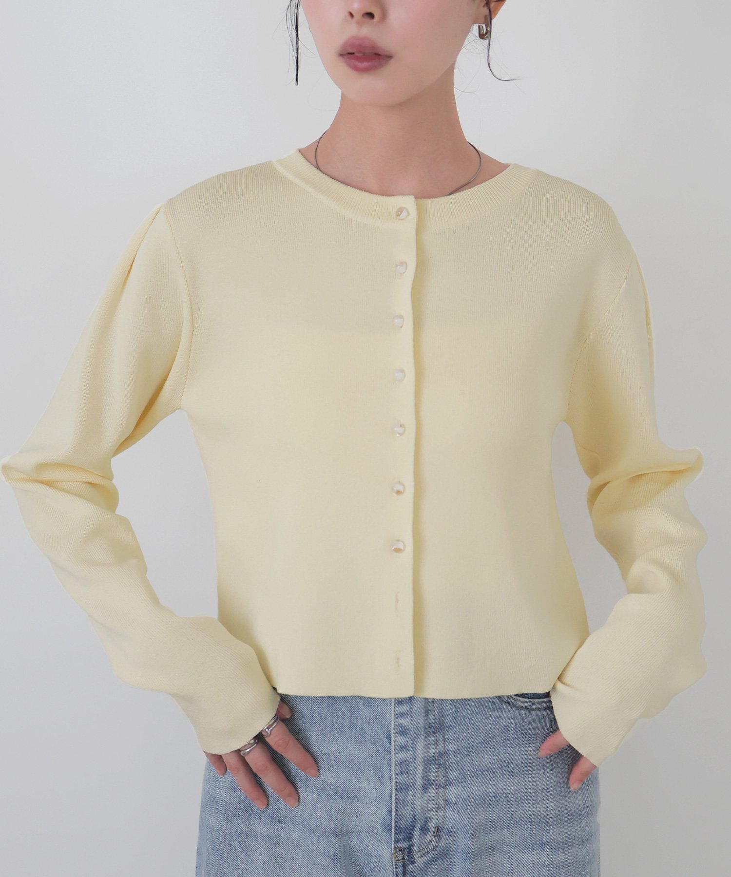 【リアン/Lian】のクリアボタンニットカーディガン インテリア・キッズ・メンズ・レディースファッション・服の通販 founy(ファニー) 　ファッション　Fashion　レディースファッション　Fashion for Women　トップス・カットソー　Cut & Sew Tops　ニット　Knit Tops & Sweaters　カーディガン・羽織り　Layered Style Cardigans　イエロー|ID: prp329100004870915 ipo3291000000036332592