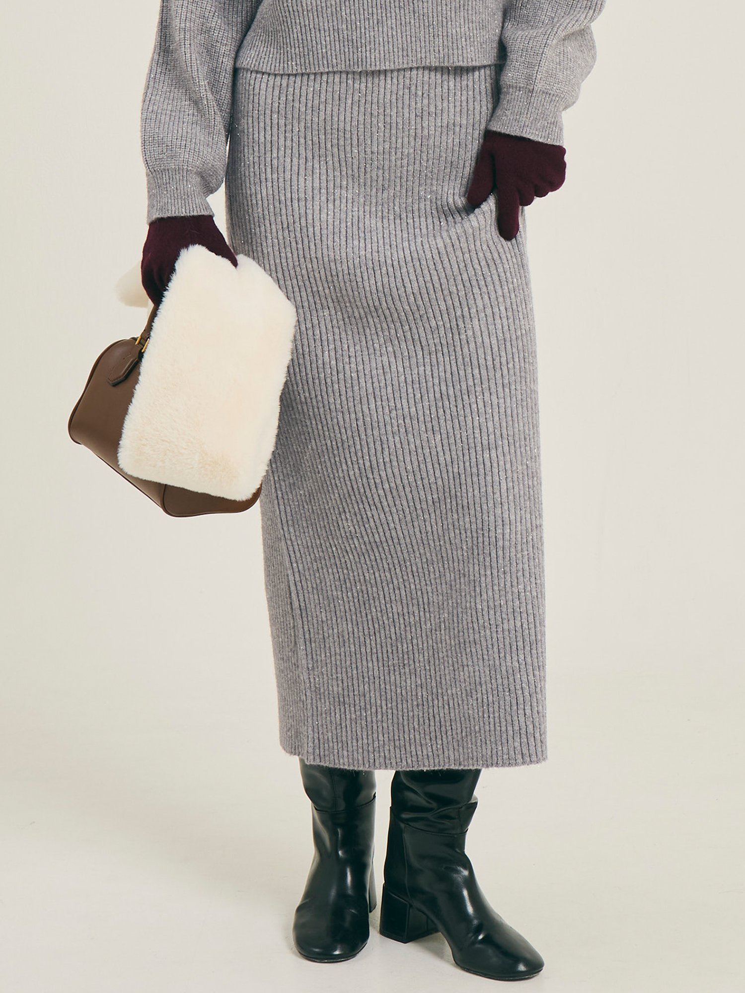 【コカ/COCA】のラメニットIラインスカート インテリア・キッズ・メンズ・レディースファッション・服の通販 founy(ファニー) 　ファッション　Fashion　レディースファッション　Fashion for Women　スカート　Skirts　ショート　Short, Short Length　スウェット / スエット　Sweatshirt, Sweatwear　ダウン　Down, Puffer　ポケット　Pocket, Pocket Detail　リブニット　Rib Knit, Ribbed Knit　冬　Winter / This Winter　エレガント 上品　Elegant　ホリデーシーズン　Holiday Season　2025年　2025　2025-2026秋冬・A/W　Autumn/Winter 2025–26 AW25–26　Gray|ID: prp329100004871532 ipo3291000000036317322