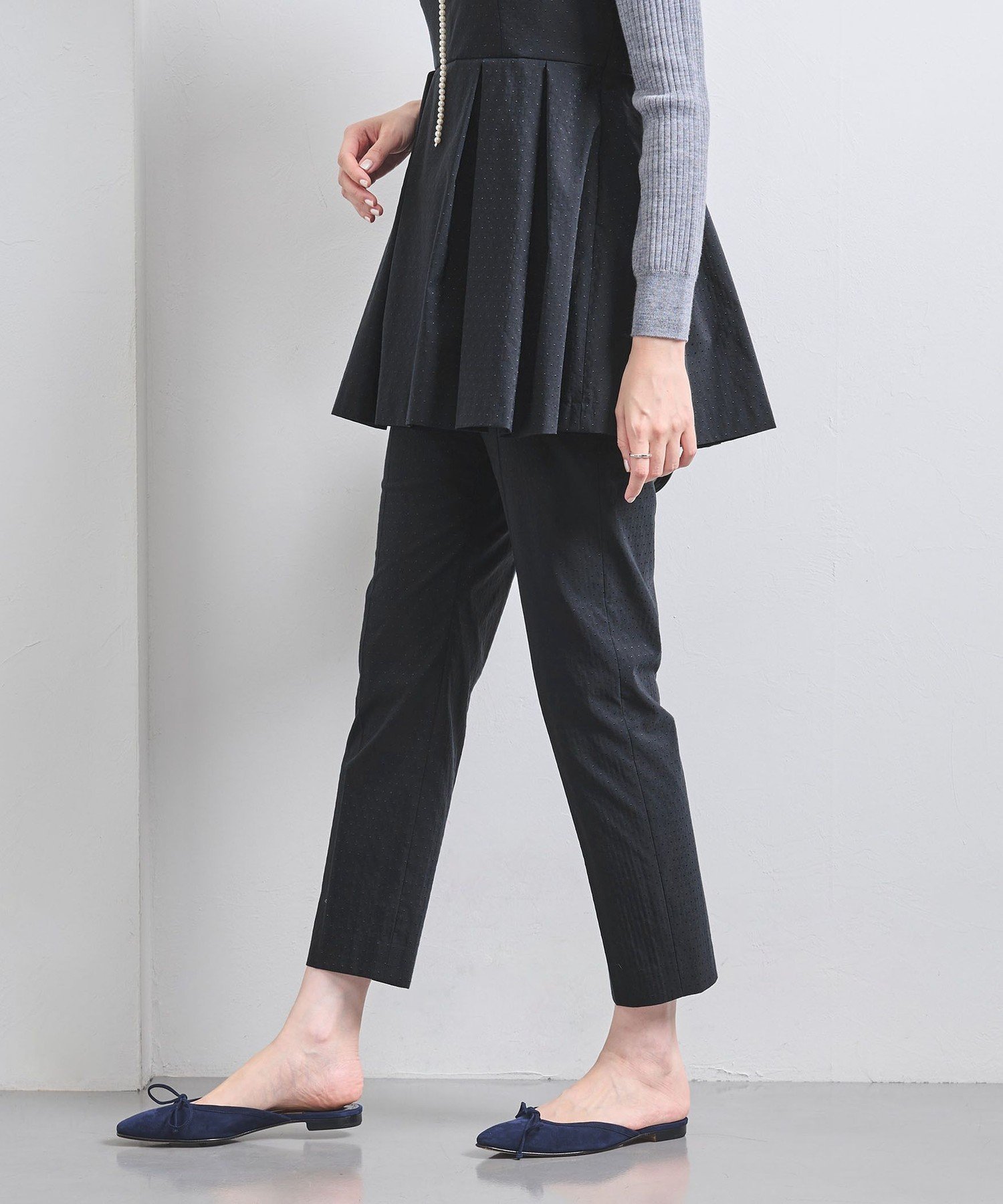 【ユナイテッドアローズ/UNITED ARROWS】のドット ジャガード スリム パンツ インテリア・キッズ・メンズ・レディースファッション・服の通販 founy(ファニー) 　ファッション　Fashion　レディースファッション　Fashion for Women　パンツ　Pants & Trousers　シンプル　Simple, Minimal　ストレッチ　Stretch, Stretchy Fabric　スリム　Slim, Slim Fit　セットアップ　Set-Up, Coordinated Outfit　ドット　Polka Dot, Dot Pattern　ビスチェ　Bustier, Corset Top　ブライト　Bright, Shiny　ベスト　Vest, Waistcoat　アウトレット　Outlet / Clearance　おすすめ　Recommended / Our Picks　エレガント 上品　Elegant　セレモニー　Ceremony　NAVY|ID: prp329100004871886 ipo3291000000036324651