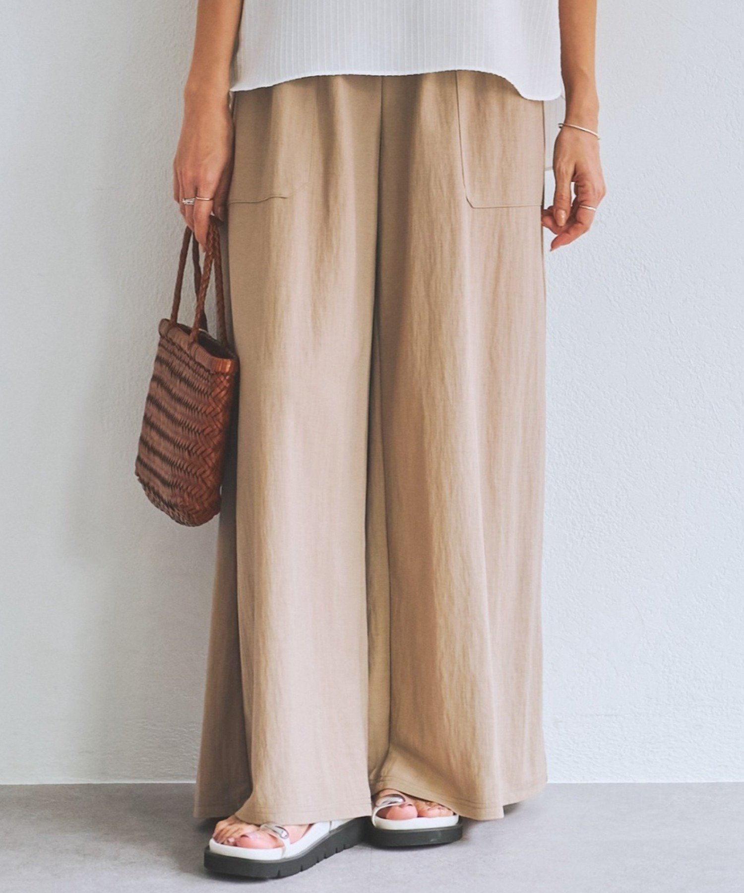 【ビアズリー/BEARDSLEY】のジャージーワイドパンツ インテリア・キッズ・メンズ・レディースファッション・服の通販 founy(ファニー) 　ファッション　Fashion　レディースファッション　Fashion for Women　パンツ　Pants & Trousers　カットソー　Cut and Sewn Top　ストレッチ　Stretch, Stretchy Fabric　スマート　Smart, Elegant　パッチ　Patch, Appliqué　ポケット　Pocket, Pocket Detail　ワイド　Wide, Wide Fit　再入荷　Restock / Back in Stock　おすすめ　Recommended / Our Picks　夏　Summer　サンドベージュ|ID: prp329100004871887 ipo3291000000036324662