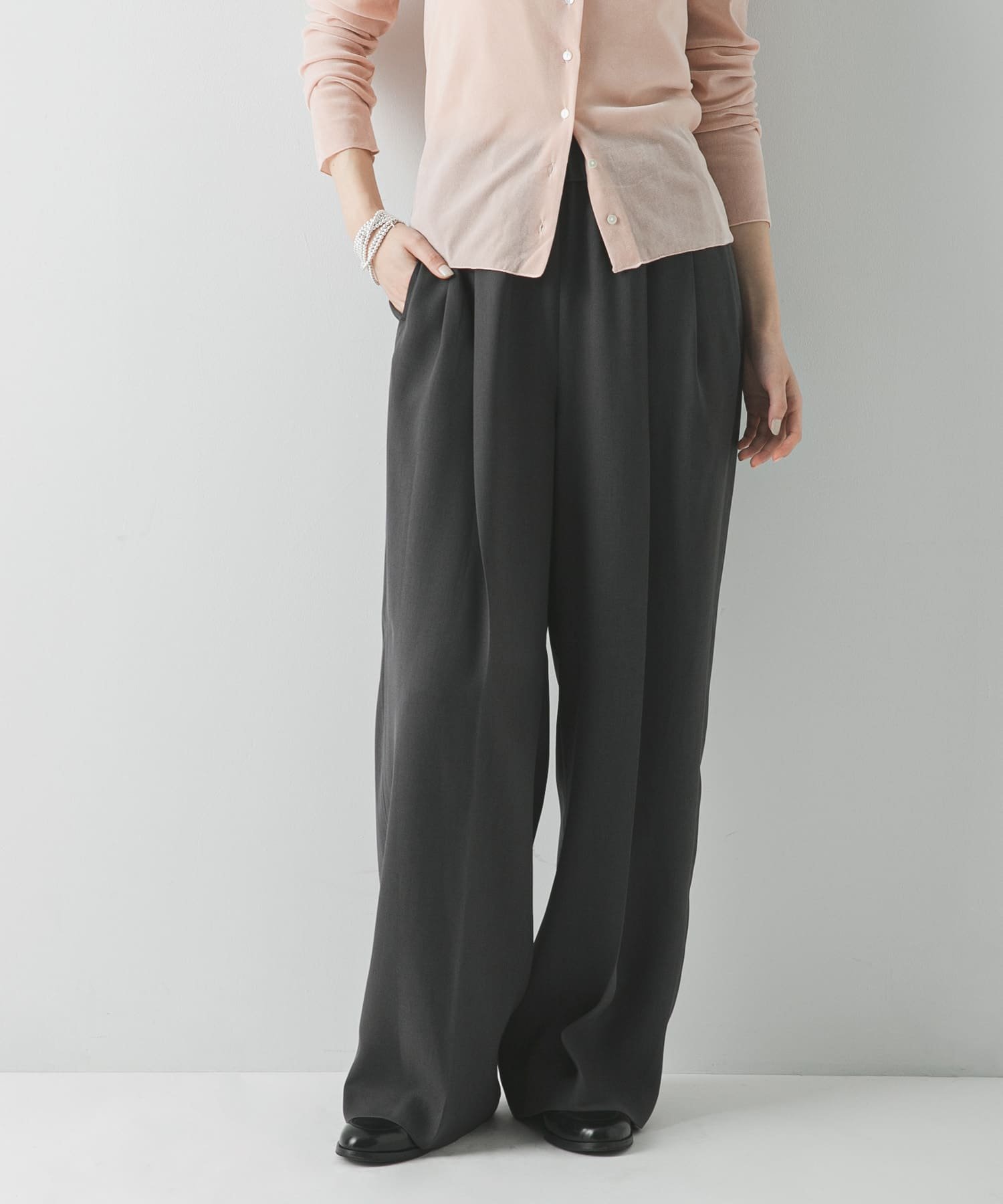 【アーバンリサーチ/URBAN RESEARCH】のダブルクロスキュプライージーパンツ 人気、トレンドファッション・服の通販 founy(ファニー) ファッション Fashion レディースファッション Fashion for Women パンツ Pants & Trousers キュプラ Cupro, Eco Fabric ギャザー Gathered, Ruffled フィット Fit, Slim Fit リラックス Relax, Relaxed Fit S/S・春夏 SS, Spring/Summer, Warm Season 日本製 Made In Japan 夏 Summer ビジネス 仕事 通勤 Business / Work / Commuting 2026年 2026 other-1|ID: prp329100004871889 ipo3291000000036324681