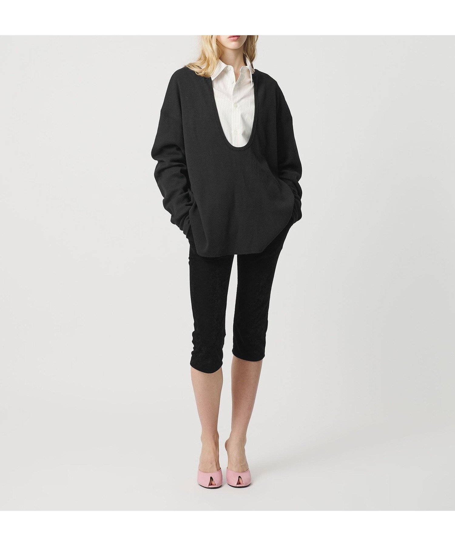 【ビューティ&ユース ユナイテッドアローズ/BEAUTY&YOUTH / UNITED ARROWS】のATTISESSION ベロア カプリ パンツ インテリア・キッズ・メンズ・レディースファッション・服の通販 founy(ファニー) ファッション Fashion レディースファッション Fashion for Women パンツ Pants & Trousers おすすめ Recommended / Our Picks カットソー Cut and Sewn Top コンパクト Compact, Small Size シンプル Simple, Minimal スウェット / スエット Sweatshirt, Sweatwear スタイリッシュ Stylish, Fashionable バランス Balance, Style Balance ベロア Velour, Soft Velvet ポケット Pocket, Pocket Detail BLACK|ID: prp329100004871902 ipo3291000000036324925