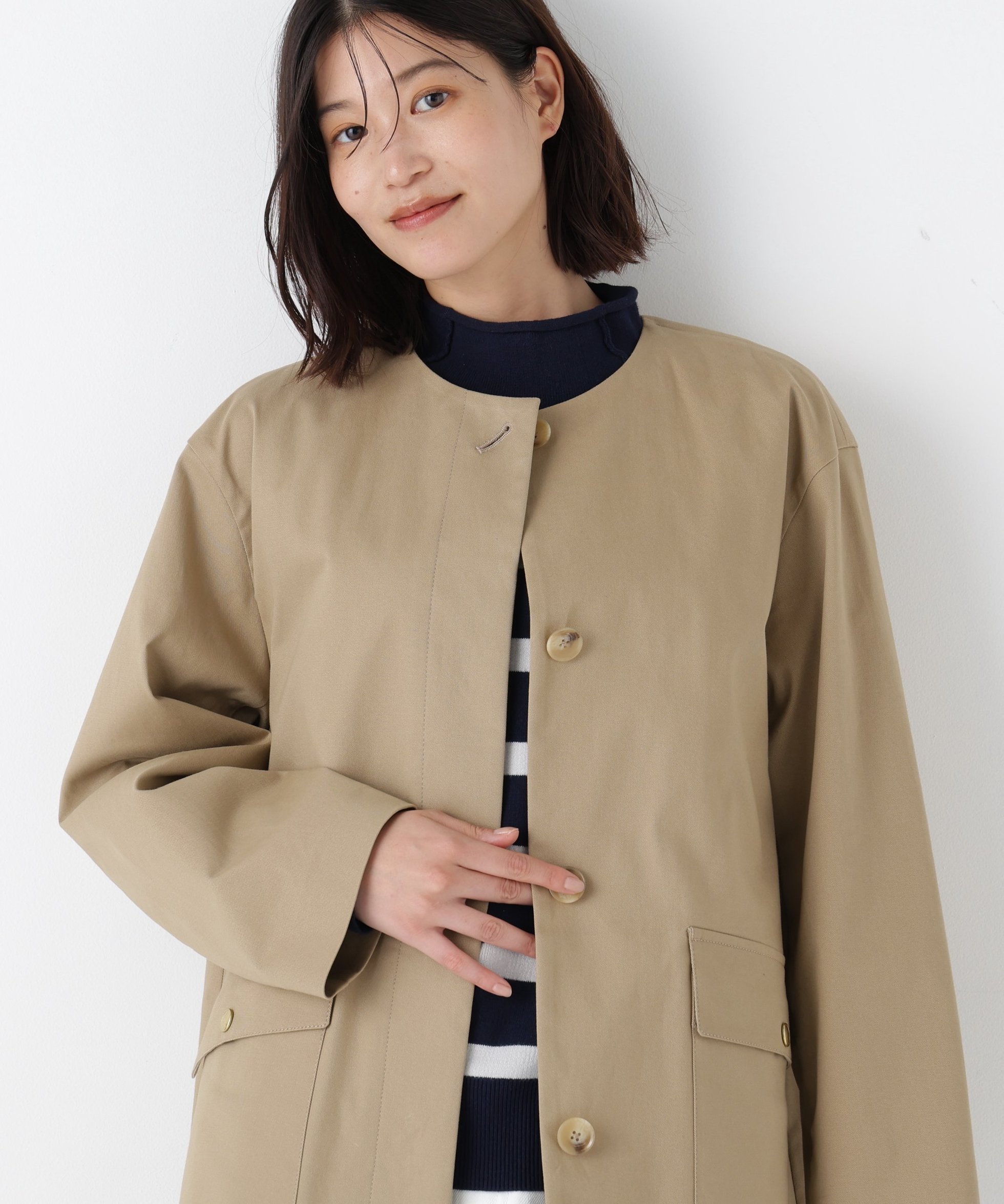 【ヒューマンウーマン/HUMAN WOMAN】のライナー付きフラップノーカラーコート インテリア・キッズ・メンズ・レディースファッション・服の通販 founy(ファニー) 　ファッション　Fashion　レディースファッション　Fashion for Women　アウター　Coat / Outerwear Collection　コート・ロングコート・ピーコート　Long Coats, Peacoats & More　おすすめ　Recommended / Our Picks　なめらか　Smooth, Silky Texture　スタンダード　Standard, Basic　タートル　Turtleneck, Turtle Collar　ドット　Polka Dot, Dot Pattern　パイピング　Piping, Trim Design　フラップ　Flap, Flap Pocket　フリル　Frill, Ruffle　ポケット　Pocket, Pocket Detail　ライナー　Liner, Inner Layer　ベージュ|ID: prp329100004872152 ipo3291000000036331306