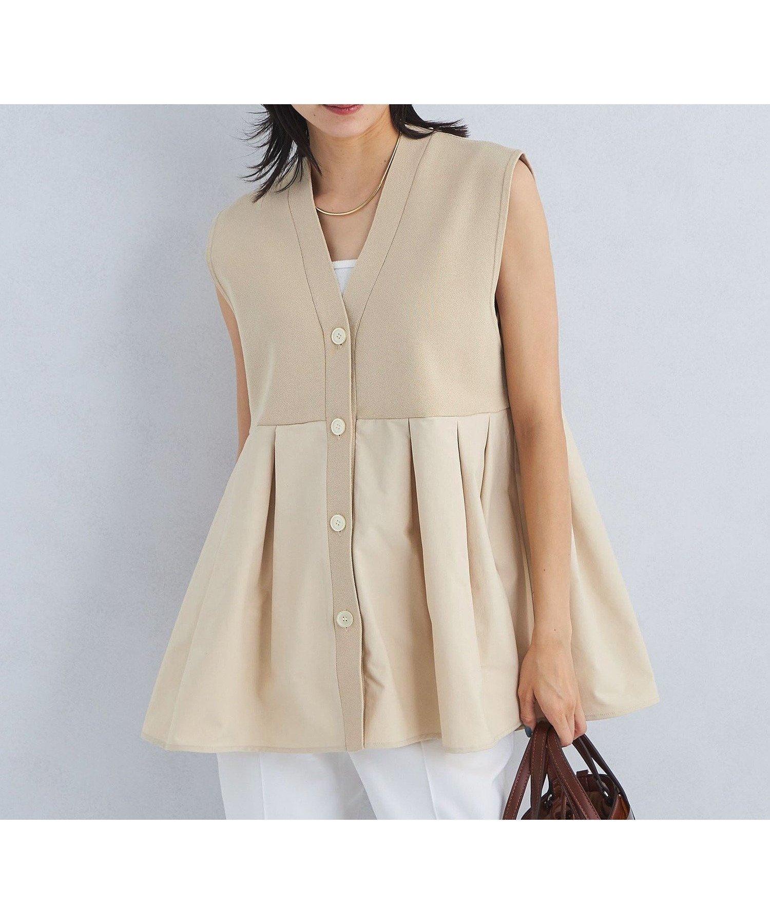 【ユナイテッドアローズ/UNITED ARROWS】のドッキング ペプラム ニット ジレ -ウォッシャブル- インテリア・キッズ・メンズ・レディースファッション・服の通販 founy(ファニー) 　ファッション　Fashion　レディースファッション　Fashion for Women　アウター　Coat / Outerwear Collection　トップス・カットソー　Cut & Sew Tops　ニット　Knit Tops & Sweaters　ベスト&ジレ / 重ね着スタイル　Vests & Gilets　ウェーブ　Wavy Pattern　ウォッシャブル　Machine Washable　春　Spring　タフタ　Taffeta, Structured Fabric　ドッキング　Docking, Mixed Material　ペプラム　Peplum, Flared Hem　冬　Winter / This Winter　アウトレット　Outlet / Clearance　おすすめ　Recommended / Our Picks　ビジネス 仕事 通勤　Business / Work / Commuting　BEIGE|ID: prp329100004872219 ipo3291000000036333624