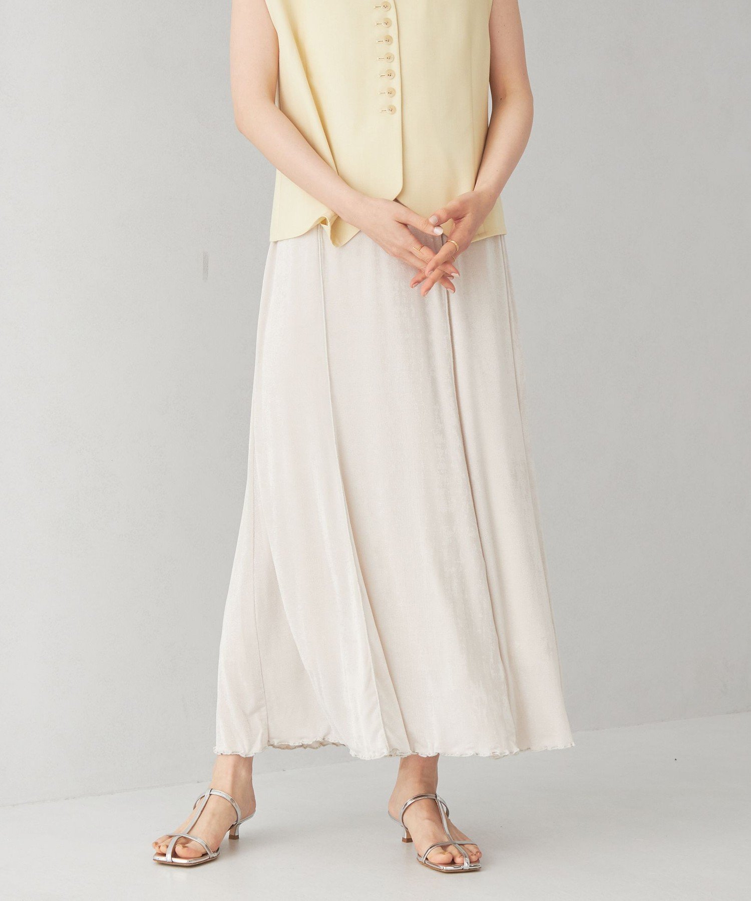 【ユナイテッドアローズ/UNITED ARROWS】のEMMEL REFINES EM シャイニー ナロー スカート インテリア・キッズ・メンズ・レディースファッション・服の通販 founy(ファニー) ファッション Fashion レディースファッション Fashion for Women スカート Skirts カットソー Cut and Sewn Top サンダル Sandals, Summer Shoes シャイニー Shiny, Glossy Finish シンプル Simple, Minimal スニーカー Sneakers, Trainers とろみ Fluid, Flowy Fabric トレンド Trend, Trending Now フィット Fit, Slim Fit アウトレット Outlet / Clearance おすすめ Recommended / Our Picks 夏 Summer NATURAL|ID: prp329100004872224 ipo3291000000036333693