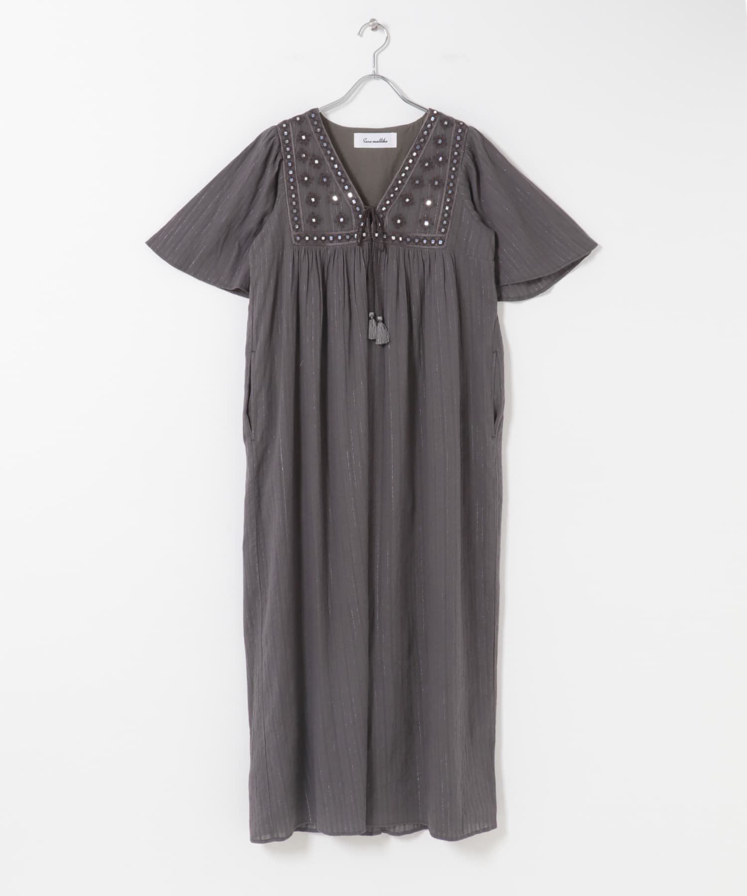 【サニーレーベル/Sonny Label / URBAN RESEARCH】のsara mallika ジャガードミラーエンブロイダリードレス 人気、トレンドファッション・服の通販 founy(ファニー) ファッション Fashion レディースファッション Fashion for Women ワンピース Dresses フォーマル・パーティードレス・結婚式用ドレス Elegant & Casual Dresses インド Indian Textile ギャザー Gathered, Ruffled タッセル Tassel, Fringe ネップ Nepp, Slub Yarn フィット Fit, Slim Fit プリント Print, Printed Pattern リボン Ribbon, Bow S/S・春夏 SS, Spring/Summer, Warm Season 夏 Summer 2026年 2026 other-1|ID: prp329100004872243 ipo3291000000036334065