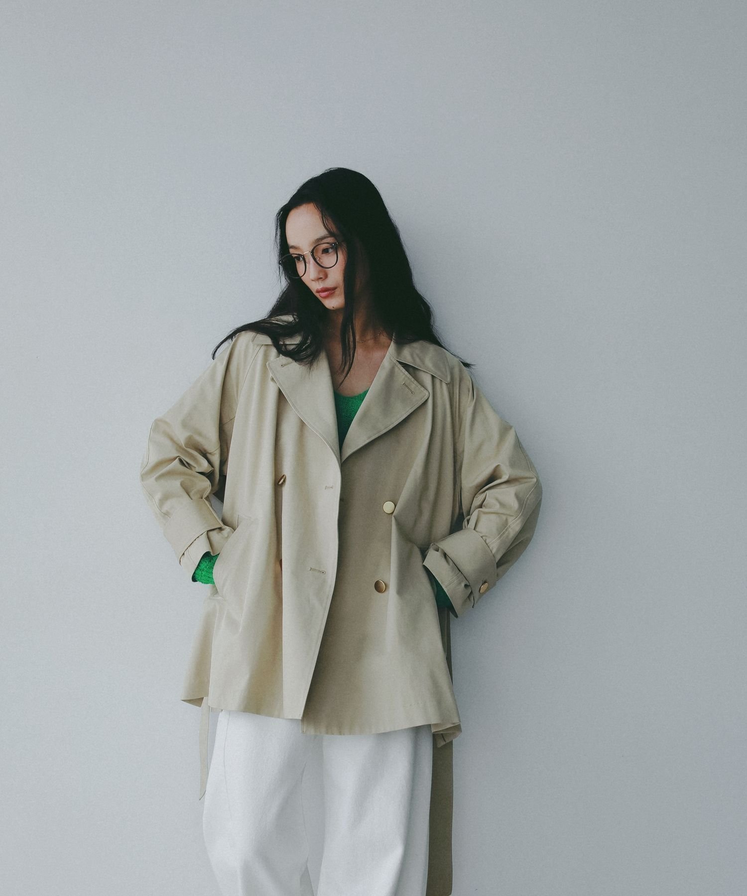 【アパートバイローリーズ/apart by lowrys】の【Sサイズ展開】キンボタンミディトレンチ インテリア・キッズ・メンズ・レディースファッション・服の通販 founy(ファニー) 　ファッション　Fashion　レディースファッション　Fashion for Women　インナー　Innerwear　ジャケット　Jacket, Outerwear　トレンチ　Trench, Trench Coat　トレンド　Trend, Trending Now　フレア　Flare, Flared　防寒　Cold Protection, Winter-Ready　ミドル　Middle Length, Mid Height　ルーズ　Loose, Oversized　ワイド　Wide, Wide Fit　おすすめ　Recommended / Our Picks　エレガント 上品　Elegant　セレモニー　Ceremony　ライトベージュ52|ID: prp329100004875370 ipo3291000000036364552