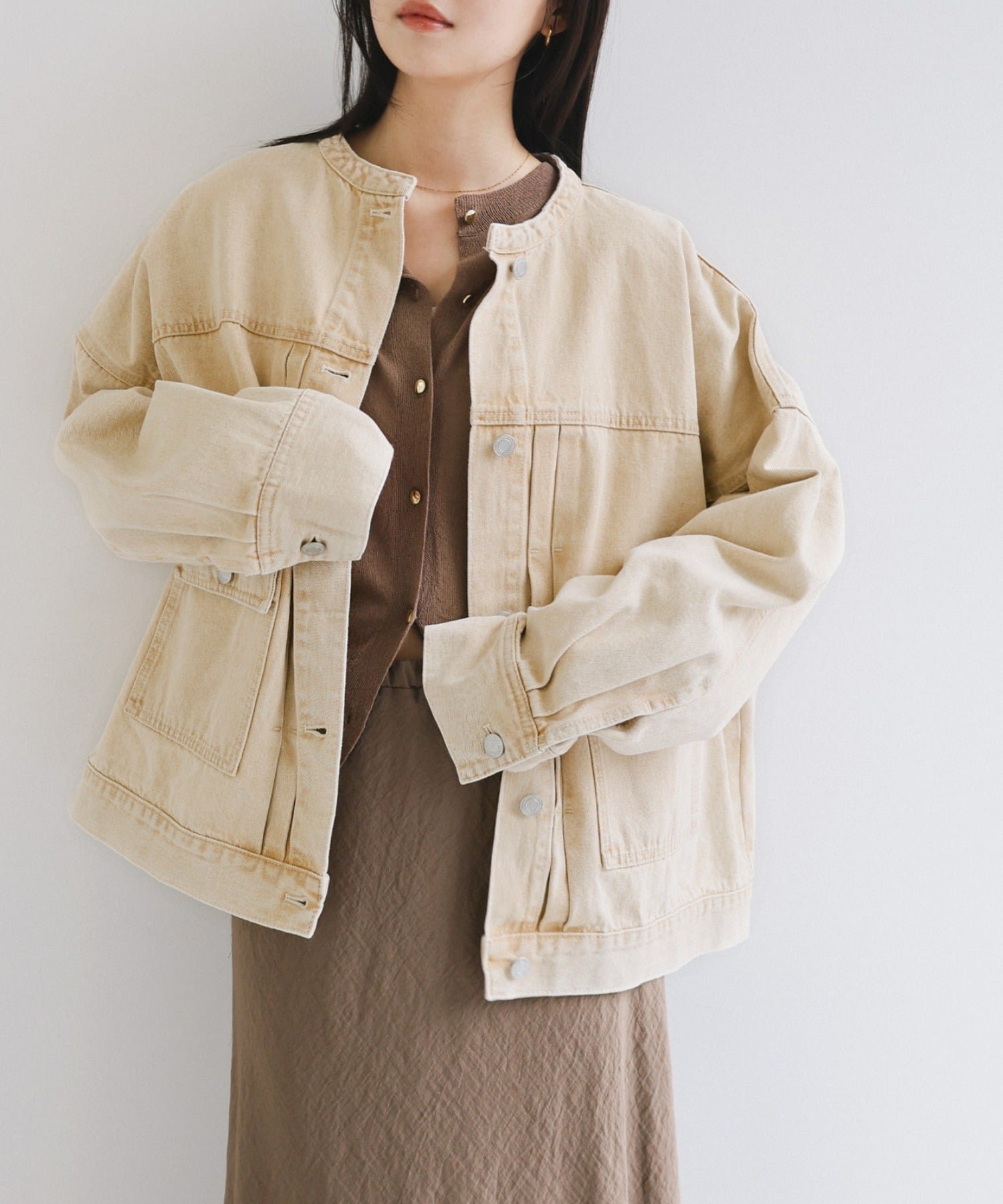 【アンドミー/andme】のオーバーサイズ ノーカラー ツイル デニム ジャケット インテリア・キッズ・メンズ・レディースファッション・服の通販 founy(ファニー) 　ファッション　Fashion　レディースファッション　Fashion for Women　アウター　Coat / Outerwear Collection　レディースジャケット・軽アウター　Jackets　デニムジャケット / カジュアルアウター　Denim Jackets　インナー　Innerwear　ケミカル　Chemical, Chemical Wash　ショルダー　Shoulder, Shoulder Strap　ジャケット　Jacket, Outerwear　スニーカー　Sneakers, Trainers　ツイル　Twist, Twisted Detail　デニム　Denim, Jeans Material　トレンド　Trend, Trending Now　ドロップ　Drop Shoulder, Dropped Style　フェミニン　Feminine, Girly　ベーシック　Basic, Essential　ルーズ　Loose, Oversized　ロング　Long, Long-Length　キャメルベージュ|ID: prp329100004875398 ipo3291000000036364741