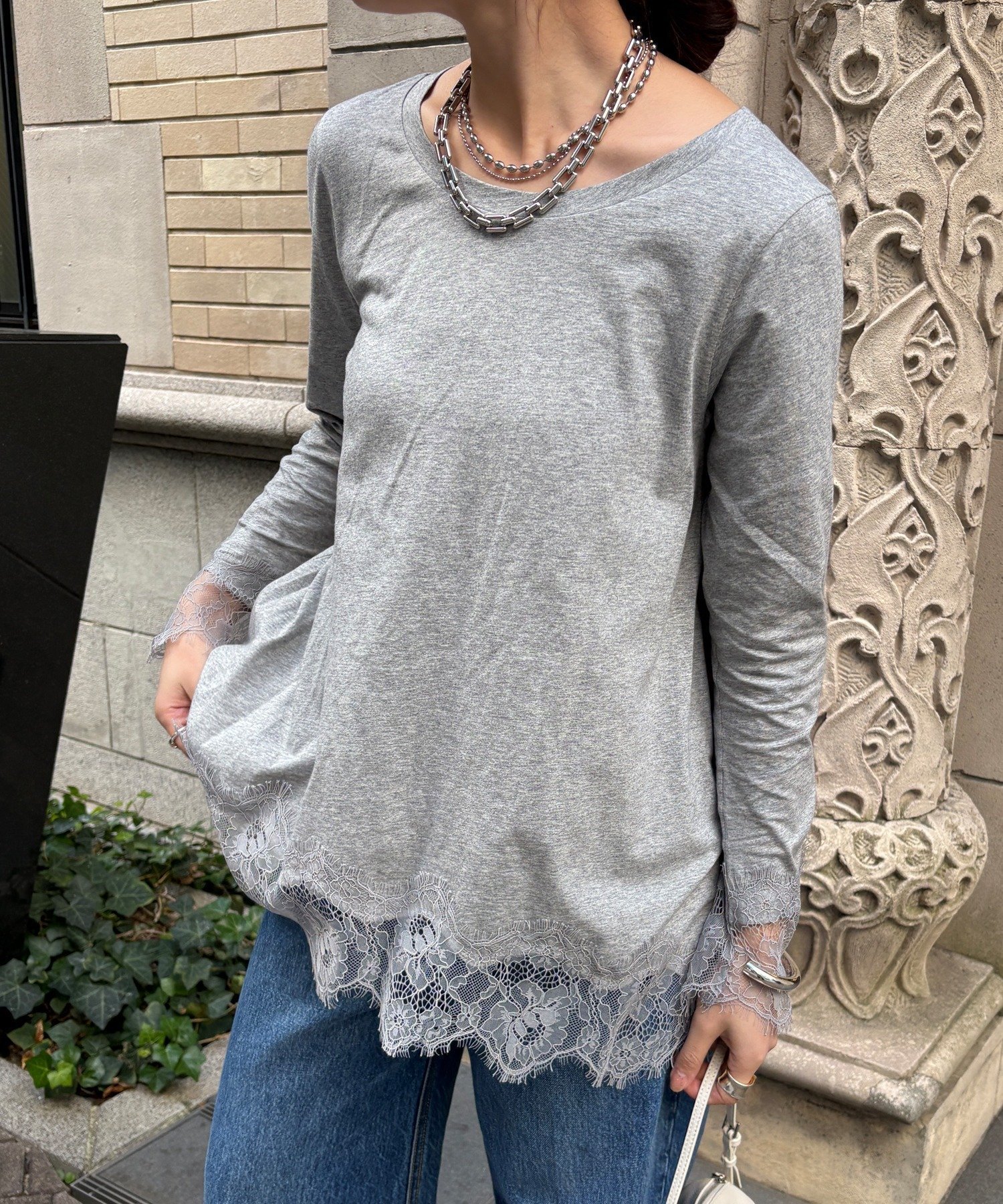 【ドゥドゥ/DouDou】のヘムレースロンTEE 人気、トレンドファッション・服の通販 founy(ファニー) 　ファッション　Fashion　レディースファッション　Fashion for Women　トップス・カットソー　Cut & Sew Tops　ロングTシャツ・Tシャツ　Longline T-Shirts & Tees　インナー　Innerwear　カットソー　Cut and Sewn Top　シンプル　Simple, Minimal　スウェット / スエット　Sweatshirt, Sweatwear　スマート　Smart, Elegant　雑誌　Magazine, Fashion Magazine　ミックス　Mix, Mixed Style　レース　Lace, Lace Fabric　ロング　Long, Long-Length　S/S・春夏　SS, Spring/Summer, Warm Season　再入荷　Restock / Back in Stock　夏　Summer　エレガント 上品　Elegant　2026年　2026　 other-1|ID: prp329100004875458 ipo3291000000036365162