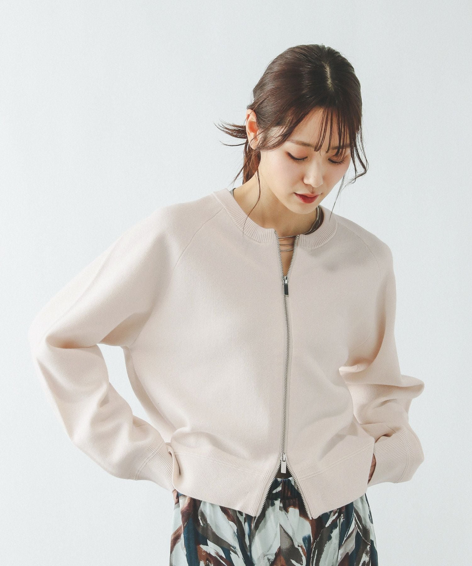 【グローバルワーク/GLOBAL WORK】のスウェットライクZIPカーディガン/642682 インテリア・キッズ・メンズ・レディースファッション・服の通販 founy(ファニー) 　ファッション　Fashion　レディースファッション　Fashion for Women　トップス・カットソー　Cut & Sew Tops　カーディガン・羽織り　Layered Style Cardigans　レディースパーカー・カジュアルフーディー　Casual Hoodies & Sweatshirts　スウェット・クルーネックトップス　Sweatshirts & Crewnecks / Relaxed Fit Sweat Tops　おすすめ　Recommended / Our Picks　カーディガン　Cardigan, Knitwear　デニム　Denim, Jeans Material　ワイド　Wide, Wide Fit　ビジネス 仕事 通勤　Business / Work / Commuting　春　Spring　洗える　Machine Washable　羽織　Haori, Light Jacket　パールグレージュ07|ID: prp329100004875463 ipo3291000000036365193