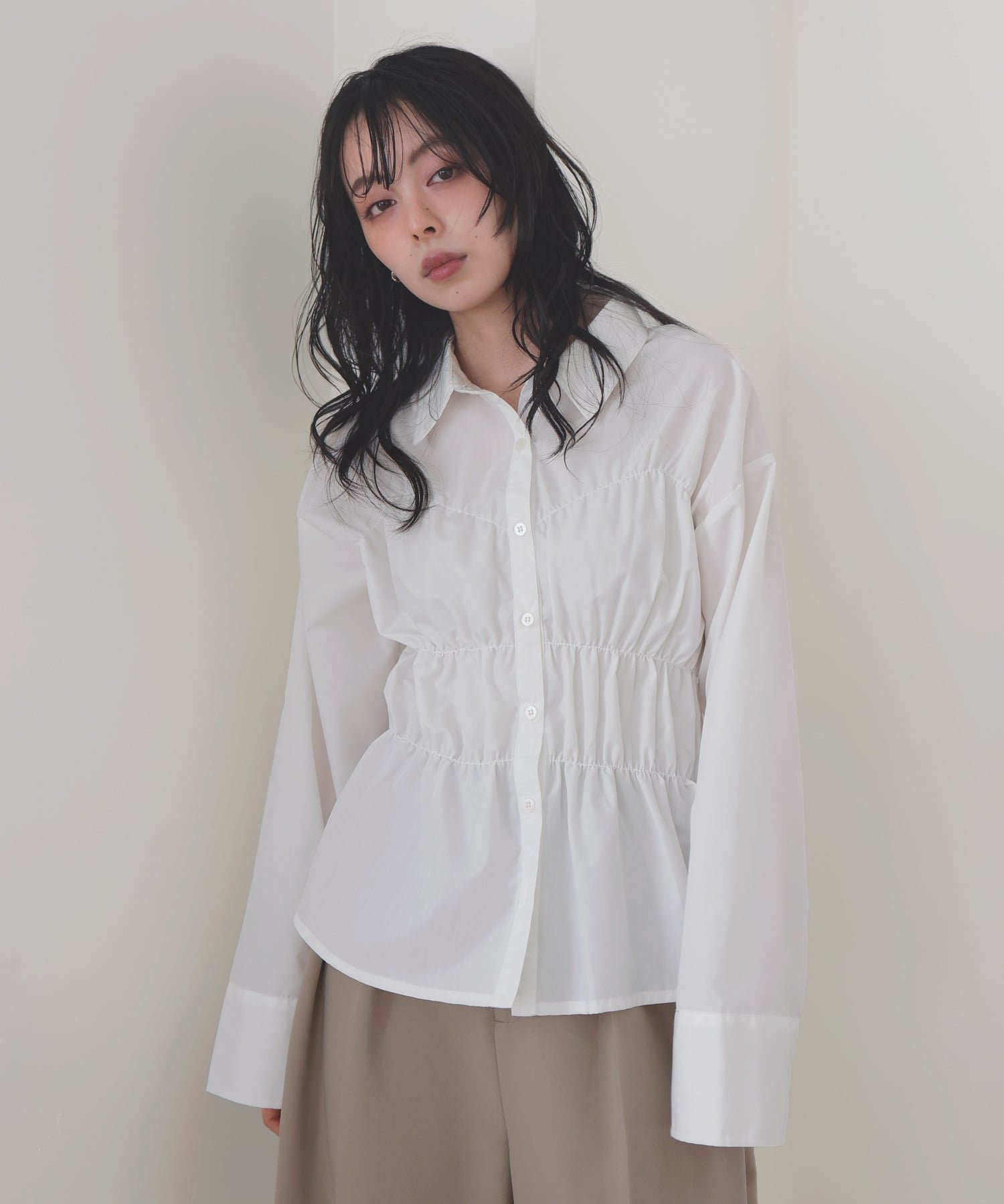 【リアン/Lian】のシャーリングビスチェデザインシャツ インテリア・キッズ・メンズ・レディースファッション・服の通販 founy(ファニー) 　ファッション　Fashion　レディースファッション　Fashion for Women　トップス・カットソー　Cut & Sew Tops　シャツ・ブラウス・オフィスカジュアル　Elegant Blouses & Button-Ups　ビスチェ　Bustiers & Corset Tops / Layered Bustier Style　2026年　2026　イエロー　Yellow　ストライプ　Stripe, Striped Pattern　オフホワイト|ID: prp329100004875481 ipo3291000000036365312