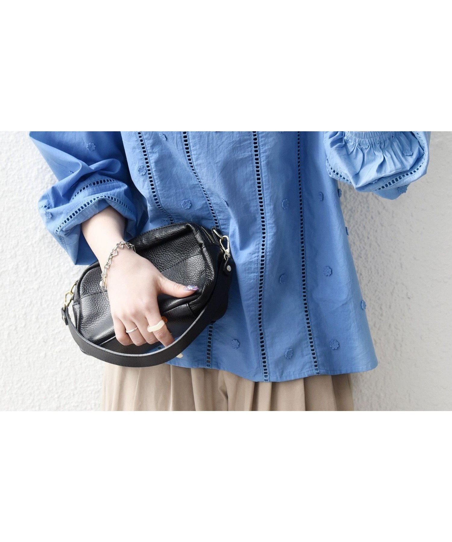 【シップス フォー ウィメン/SHIPS】のSHIPS any 洗濯機可能 フラワー モチーフ ハシゴレース クルーネック ブラウス インテリア・キッズ・メンズ・レディースファッション・服の通販 founy(ファニー) 　ファッション　Fashion　レディースファッション　Fashion for Women　トップス・カットソー　Cut & Sew Tops　シャツ・ブラウス・オフィスカジュアル　Elegant Blouses & Button-Ups　インド　Indian Textile　洗える　Machine Washable　今季　This Season, Current Season　ジャケット　Jacket, Outerwear　デニム　Denim, Jeans Material　フェミニン　Feminine, Girly　フラワー　Flower, Floral　モチーフ　Motif, Design Theme　おすすめ　Recommended / Our Picks　2026年　2026　ブルー|ID: prp329100004875554 ipo3291000000036365851