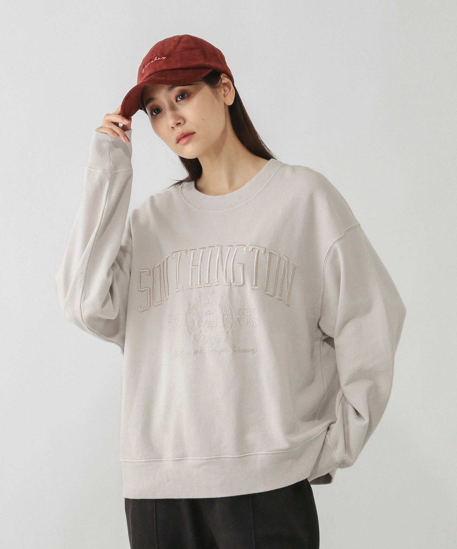 【グローバルワーク/GLOBAL WORK】のピグメント刺繍ロゴプルオーバー/608260 インテリア・キッズ・メンズ・レディースファッション・服の通販 founy(ファニー) ファッション Fashion レディースファッション Fashion for Women トップス・カットソー Cut & Sew Tops カジュアルプルオーバー・ニットトップス Pullovers & Knit Tops / Casual Pullovers インナー Innerwear スウェット / スエット Sweatshirt, Sweatwear ストライプ Stripe, Striped Pattern デニム Denim, Jeans Material 人気 Popular, Best Seller フォルム Silhouette, Form ワイド Wide, Wide Fit おすすめ Recommended / Our Picks 夏 Summer グレージュ51|ID: prp329100004875582 ipo3291000000036366028