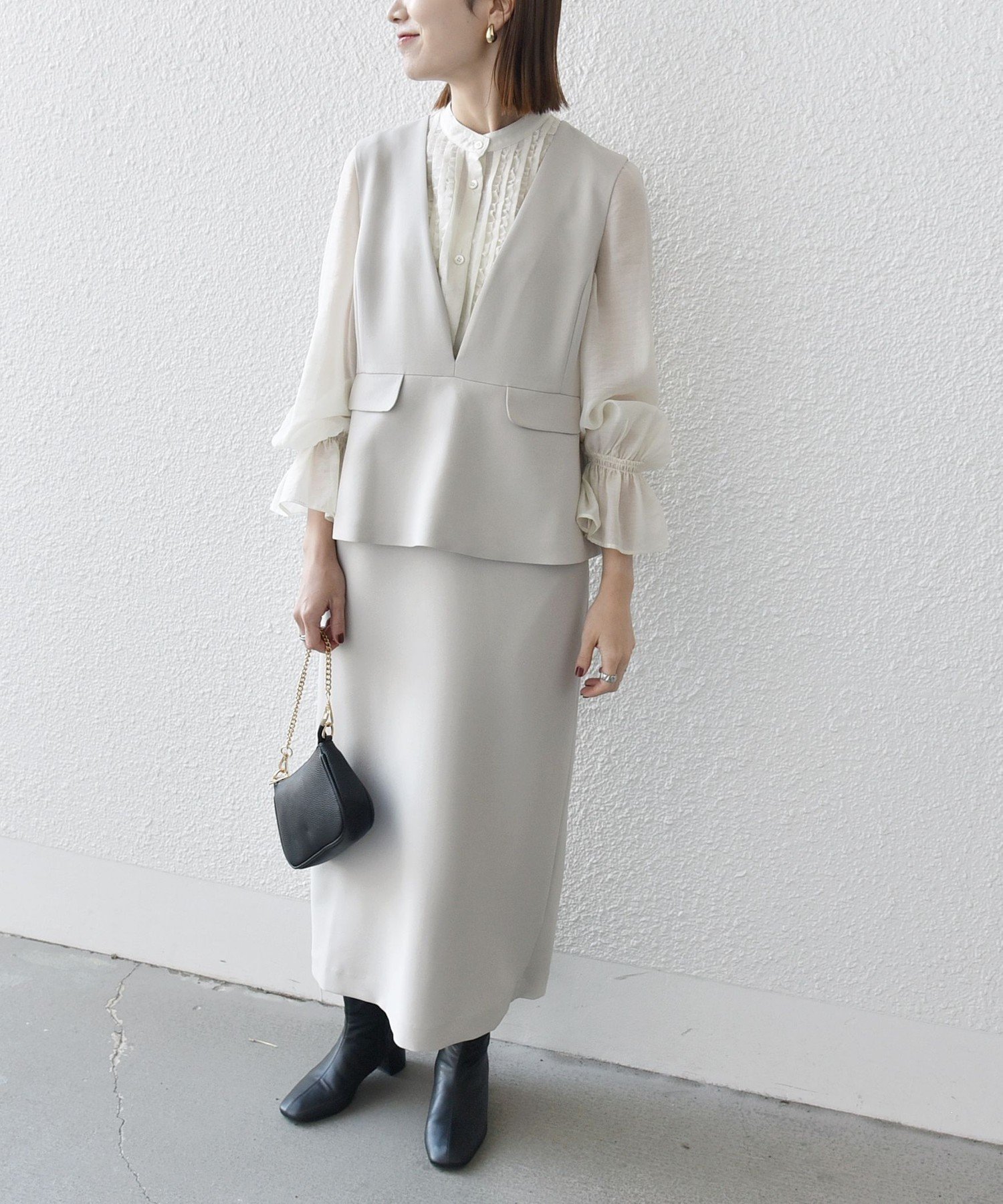 【シップス フォー ウィメン/SHIPS】のSHIPS any 洗濯機可能 ダブルクロス Vネック ペプラム ワンピース NAVY BLUE インテリア・キッズ・メンズ・レディースファッション・服の通販 founy(ファニー) 　ファッション　Fashion　レディースファッション　Fashion for Women　ワンピース　Dresses　アクセサリー　Fashion Accessories　洗える　Machine Washable　ダブル　Double, Double-Breasted　ドッキング　Docking, Mixed Material　ペプラム　Peplum, Flared Hem　おすすめ　Recommended / Our Picks　エレガント 上品　Elegant　セレモニー　Ceremony　ビジネス 仕事 通勤　Business / Work / Commuting　2026年　2026　ベージュ|ID: prp329100004875615 ipo3291000000036366264