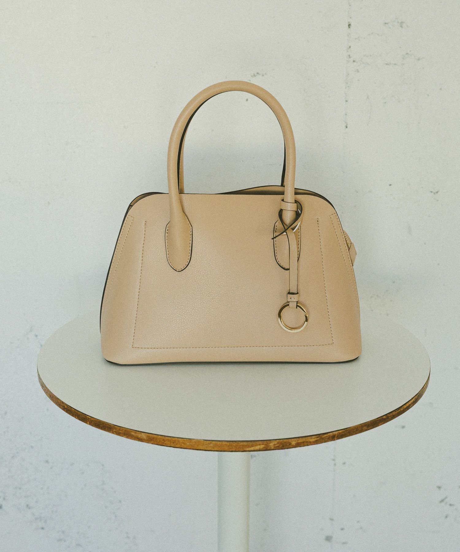 【グローバルワーク/GLOBAL WORK】のスペ軽3ROOM2WAYショルダー/234508 インテリア・キッズ・メンズ・レディースファッション・服の通販 founy(ファニー) ファッション Fashion レディースファッション Fashion for Women オケージョン Occasion Wear ショルダー Shoulder, Shoulder Strap スマホ Smartphone, Mobile Device セレモニー Ceremony チャーム Charm, Pendant フェイクレザー Faux Leather, PU Leather フォルム Silhouette, Form ボストン Boston ポケット Pocket, Pocket Detail エレガント 上品 Elegant 軽量 Lightweight, Ultra Light ビジネス 仕事 通勤 Business / Work / Commuting ベージュ52|ID: prp329100004875700 ipo3291000000036366865