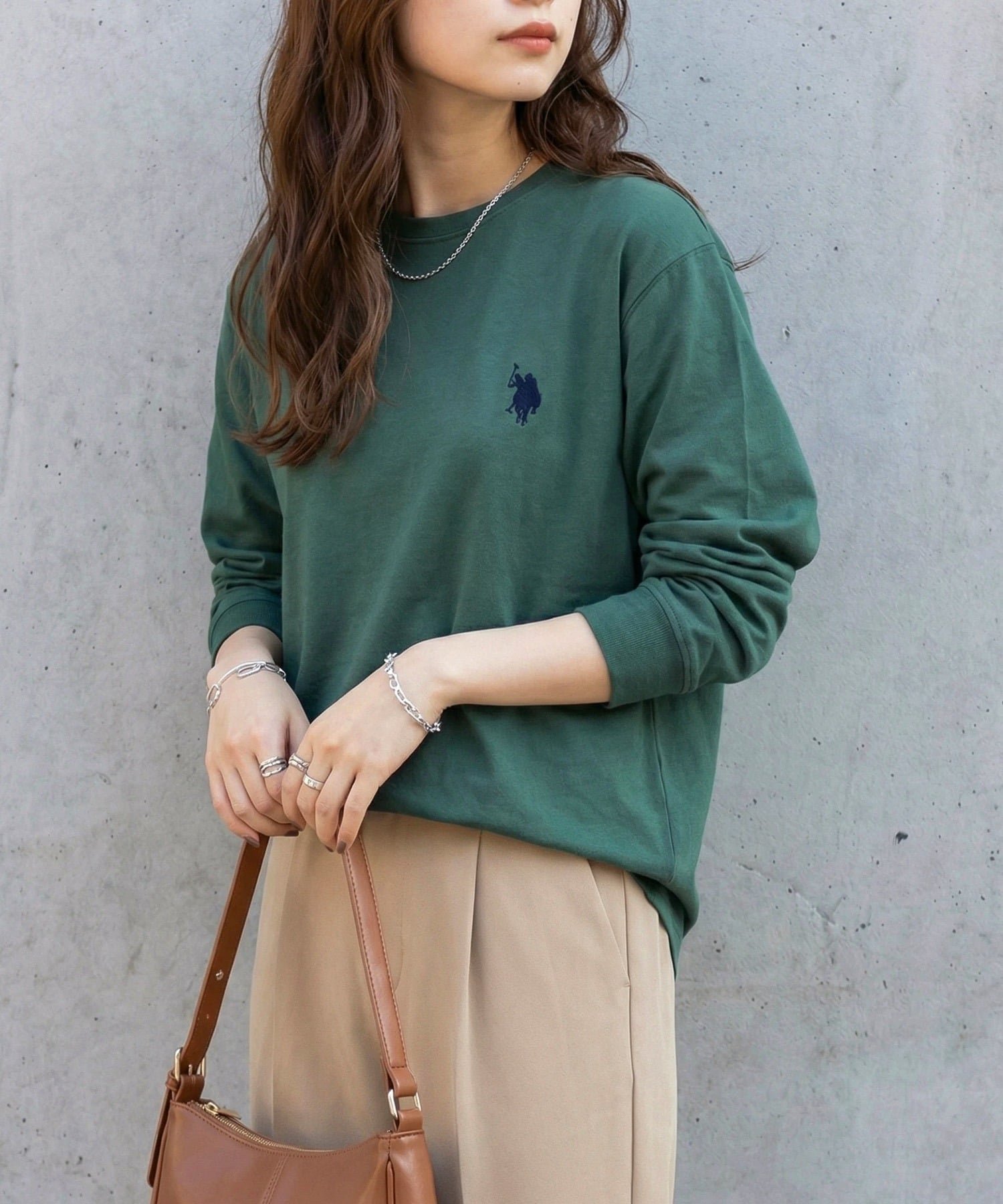 【セットアップセブン/SETUP7】のU.S. POLO ASSN./クラシカルポニー ワンポイントロゴ ロンTシャツ インテリア・キッズ・メンズ・レディースファッション・服の通販 founy(ファニー) 　ファッション　Fashion　レディースファッション　Fashion for Women　トップス・カットソー　Cut & Sew Tops　シャツ・ブラウス・オフィスカジュアル　Elegant Blouses & Button-Ups　ロングTシャツ・Tシャツ　Longline T-Shirts & Tees　厚底　Platform Shoes　カーゴパンツ　Cargo Pants, Utility Pants　スニーカー　Sneakers, Trainers　スポーツ　Sports, Activewear　スリーブ　Sleeve, Long Sleeve / Short Sleeve　ダウン　Down, Puffer　デニム　Denim, Jeans Material　トレンド　Trend, Trending Now　定番　Standard, Basic Item　人気　Popular, Best Seller　長袖　Long Sleeve, Full Sleeve　ベーシック　Basic, Essential　ムートン　Shearling, Mouton　ロング　Long, Long-Length　ワイド　Wide, Wide Fit　ワンポイント　One Point, Statement Accent　再入荷　Restock / Back in Stock　おすすめ　Recommended / Our Picks　GRN|ID: prp329100004875946 ipo3291000000036368486
