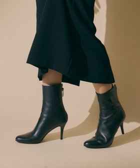 【セブン トゥエルブ サーティ/SEVEN TWELVE THIRTY】のLovelyWalk ラウンドショートブーツ 人気、トレンドファッション・服の通販 founy(ファニー) ファッション Fashion レディースファッション Fashion for Women エレガント 上品 Elegant コレクション Collection, Seasonal Line サンダル Sandals, Summer Shoes シューズ Shoes, Footwear ショート Short, Short Length シンプル Simple, Minimal パーティ Party, Party Style フィット Fit, Slim Fit フォルム Silhouette, Form ベーシック Basic, Essential ラグジュアリー Luxury, Elegant A/W・秋冬 Autumn/Winter 結婚式 Wedding 二次会 After Party ビジネス 仕事 通勤 Business / Work / Commuting |ID:prp329100004876088