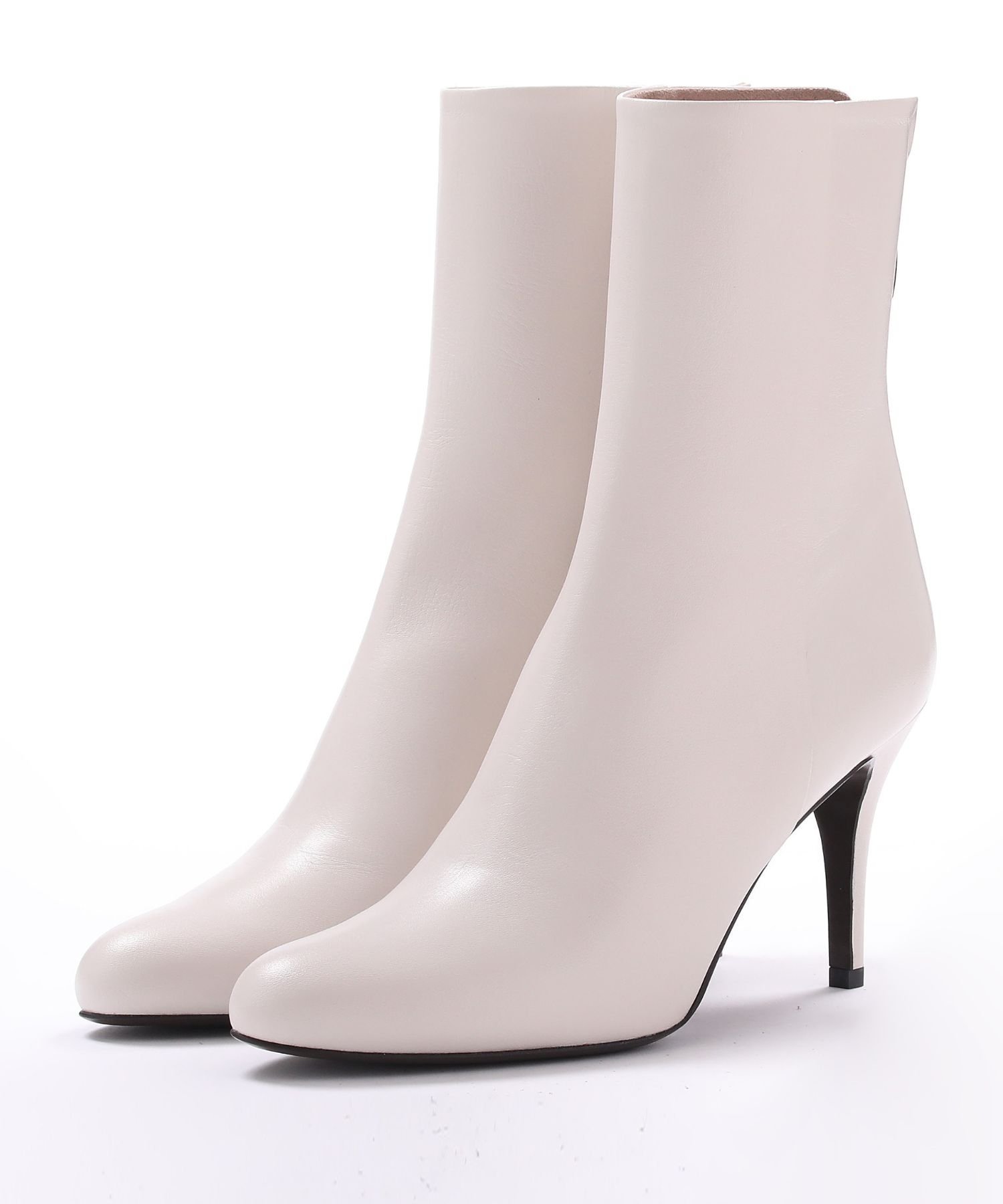 【セブン トゥエルブ サーティ/SEVEN TWELVE THIRTY】のLovelyWalk ラウンドショートブーツ インテリア・キッズ・メンズ・レディースファッション・服の通販 founy(ファニー) 　ファッション　Fashion　レディースファッション　Fashion for Women　エレガント 上品　Elegant　コレクション　Collection, Seasonal Line　サンダル　Sandals, Summer Shoes　シューズ　Shoes, Footwear　ショート　Short, Short Length　シンプル　Simple, Minimal　パーティ　Party, Party Style　フィット　Fit, Slim Fit　フォルム　Silhouette, Form　ベーシック　Basic, Essential　ラグジュアリー　Luxury, Elegant　A/W・秋冬　Autumn/Winter　結婚式　Wedding　二次会　After Party　ビジネス 仕事 通勤　Business / Work / Commuting　アイボリー|ID: prp329100004876088 ipo3291000000036369358