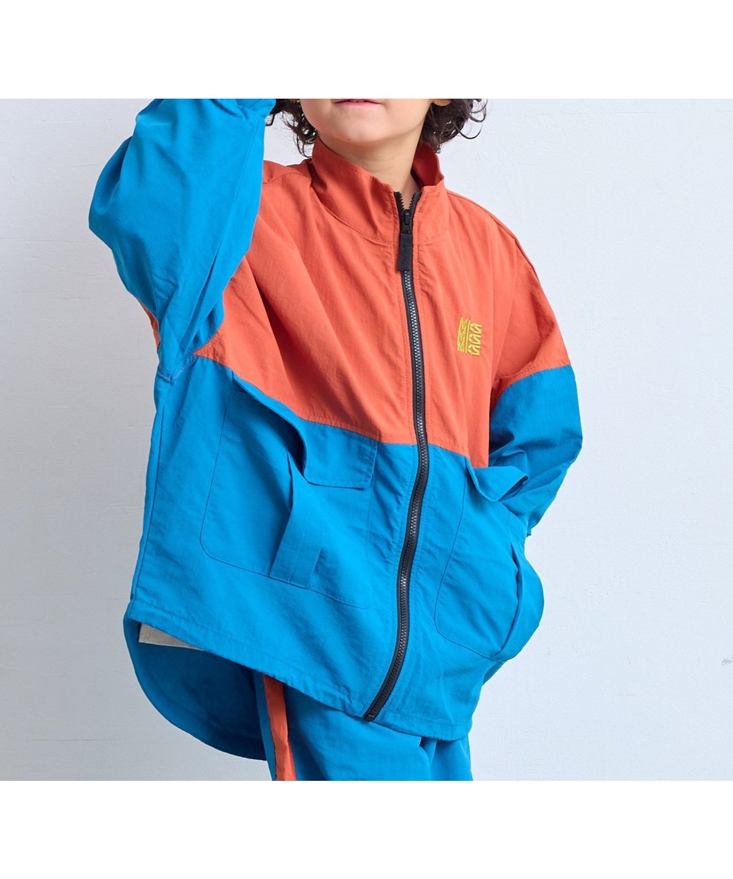 【その他のブランド/Other】のナイロンビッグポケットバイカラージャケット インテリア・キッズ・メンズ・レディースファッション・服の通販 founy(ファニー) 　ファッション　Fashion　キッズファッション　Fashion for Kids　アウター　Coat Outerwear /Kids　おすすめ　Recommended / Our Picks　スウェット / スエット　Sweatshirt, Sweatwear　スタンド　Stand Collar, Upright Stand　デニム　Denim, Jeans Material　ビッグ　Big, Oversized　フロント　Front, Front Design　ポケット　Pocket, Pocket Detail　切替　Switching, Contrast Panel　オレンジ|ID: prp329100004877074 ipo3291000000036379655