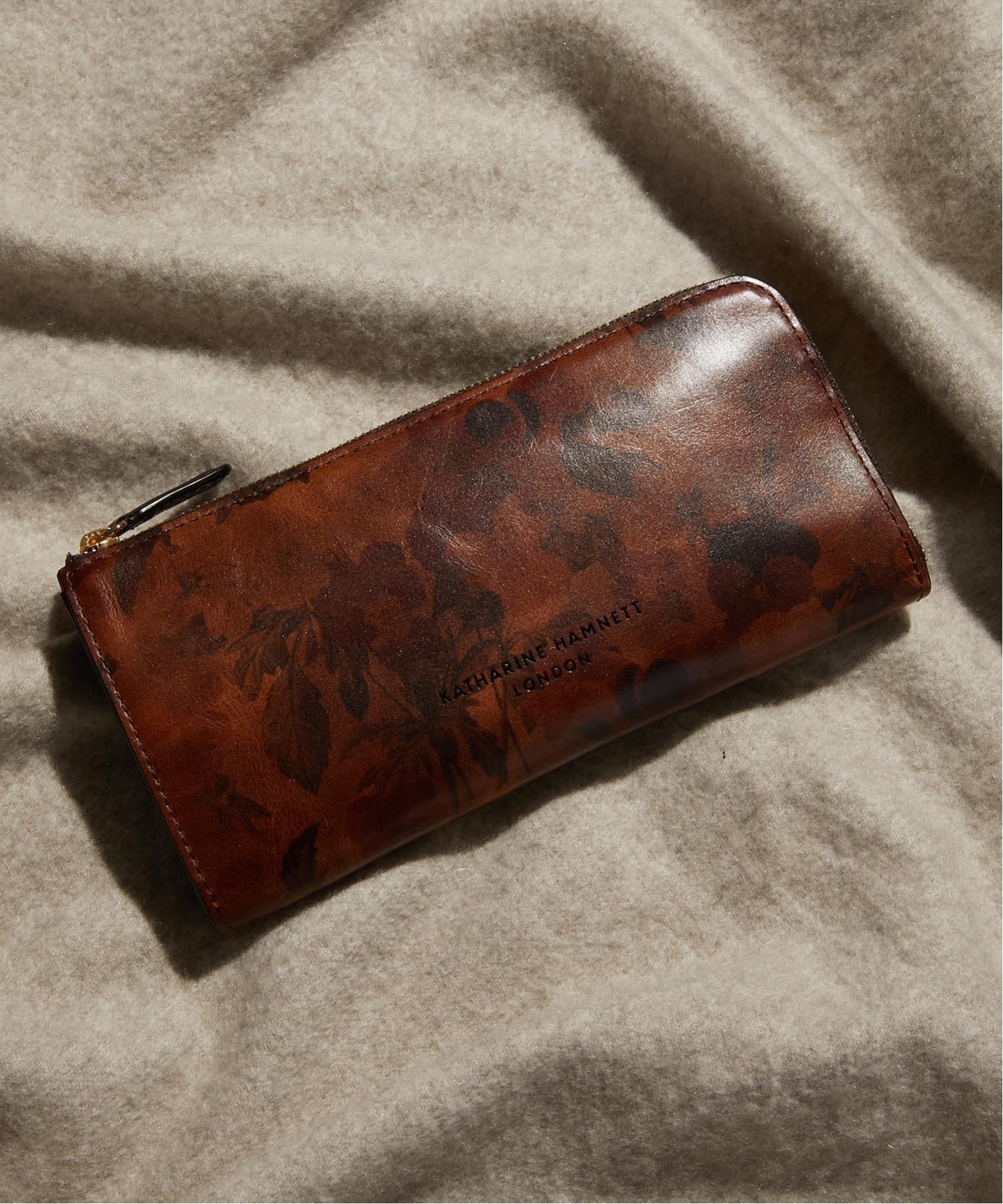 【その他のブランド/Other】のKATHARINE HAMNETT LONDON/PANSY L字ファスナー ロングウォレット インテリア・キッズ・メンズ・レディースファッション・服の通販 founy(ファニー) 　ファッション　Fashion　レディースファッション　Fashion for Women　イタリア　Italy　コレクション　Collection, Seasonal Line　コンパクト　Compact, Small Size　財布　Wallet, Purse　ミリタリー　Military, Army Style　モダン　Modern, Contemporary　ロンドン　London Style, British Inspired　ワーク　Workwear, Utility Style　おすすめ　Recommended / Our Picks　BRN|ID: prp329100004877101 ipo3291000000036379896