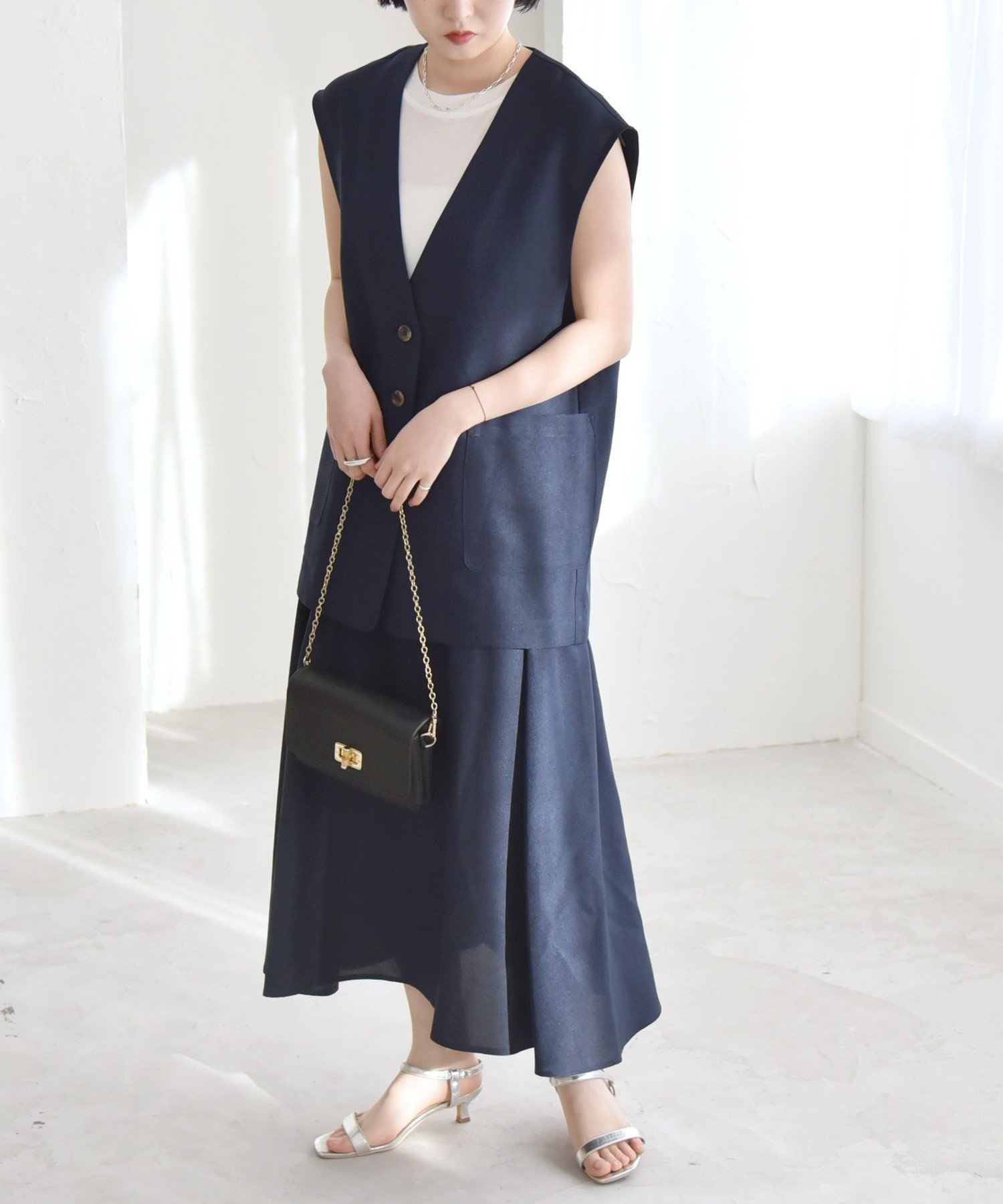 【シップス フォー ウィメン/SHIPS】のquaranciel 洗濯機可能 Vネック ジレ フレア スカート セットアップ 人気、トレンドファッション・服の通販 founy(ファニー) 　ファッション　Fashion　レディースファッション　Fashion for Women　アウター　Coat / Outerwear Collection　セットアップ　Matching Sets　スカート・ミニ/ミディ/マキシ　Skirts / Mini, Midi & Maxi Skirts　スカート　Skirts　Aライン・フレアスカート　A-Line & Flared Skirts　洗える　Machine Washable　シンプル　Simple, Minimal　ジャケット　Jacket, Outerwear　セットアップ　Set-Up, Coordinated Outfit　デニム　Denim, Jeans Material　フェミニン　Feminine, Girly　フレア　Flare, Flared　ボックス　Boxy, Box Shape　リラックス　Relax, Relaxed Fit　おすすめ　Recommended / Our Picks　2025年　2025　2025春夏・S/S　Spring/Summer 2025 SS25　 other-1|ID: prp329100004877346 ipo3291000000036382323